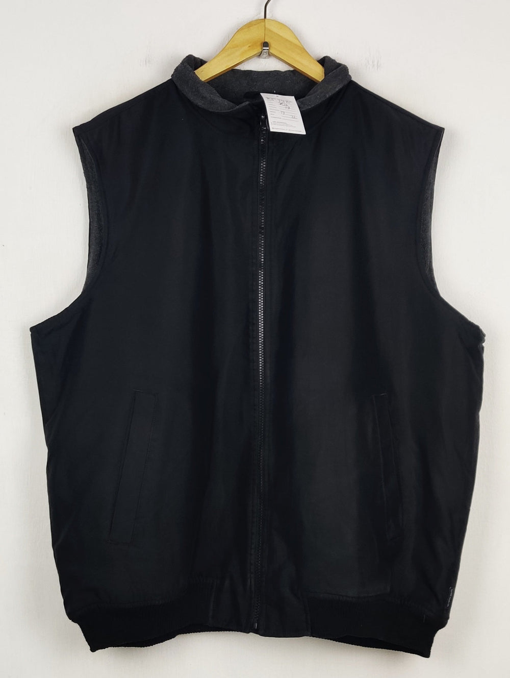 Buy online pre-used pre-loved 100% authentic & Original branded Unknown Brand (MJ-136) available in Pakistan. Top international brands avilable.