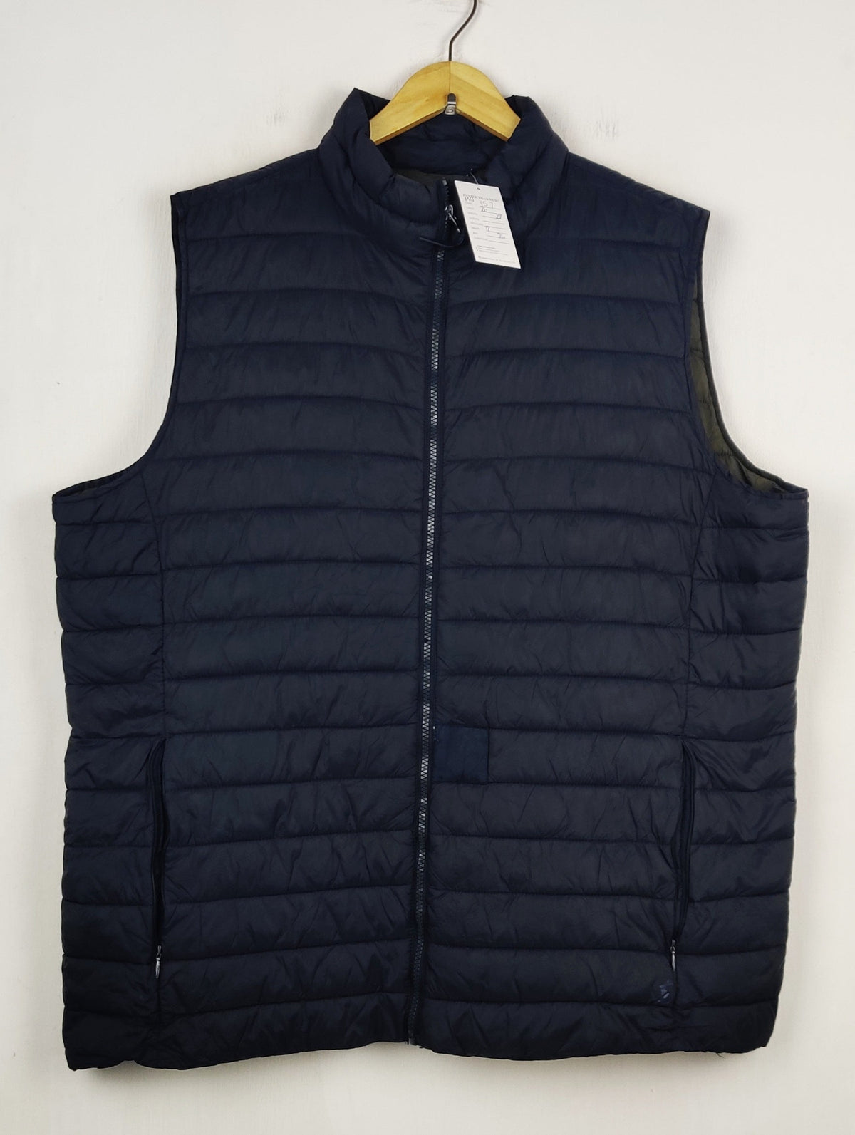 Buy online pre-used pre-loved 100% authentic & Original branded Joules (MJ-157) available in Pakistan. Top international brands avilable.