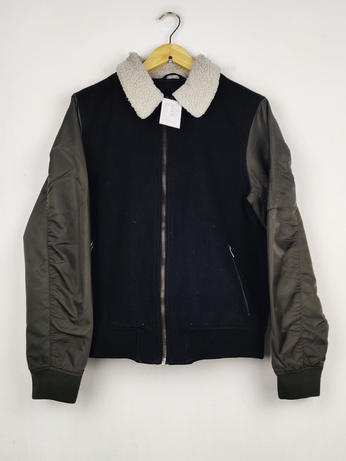 Buy online pre-used pre-loved 100% authentic & Original branded River Island (MJ-16) available in Pakistan. Top international brands avilable.