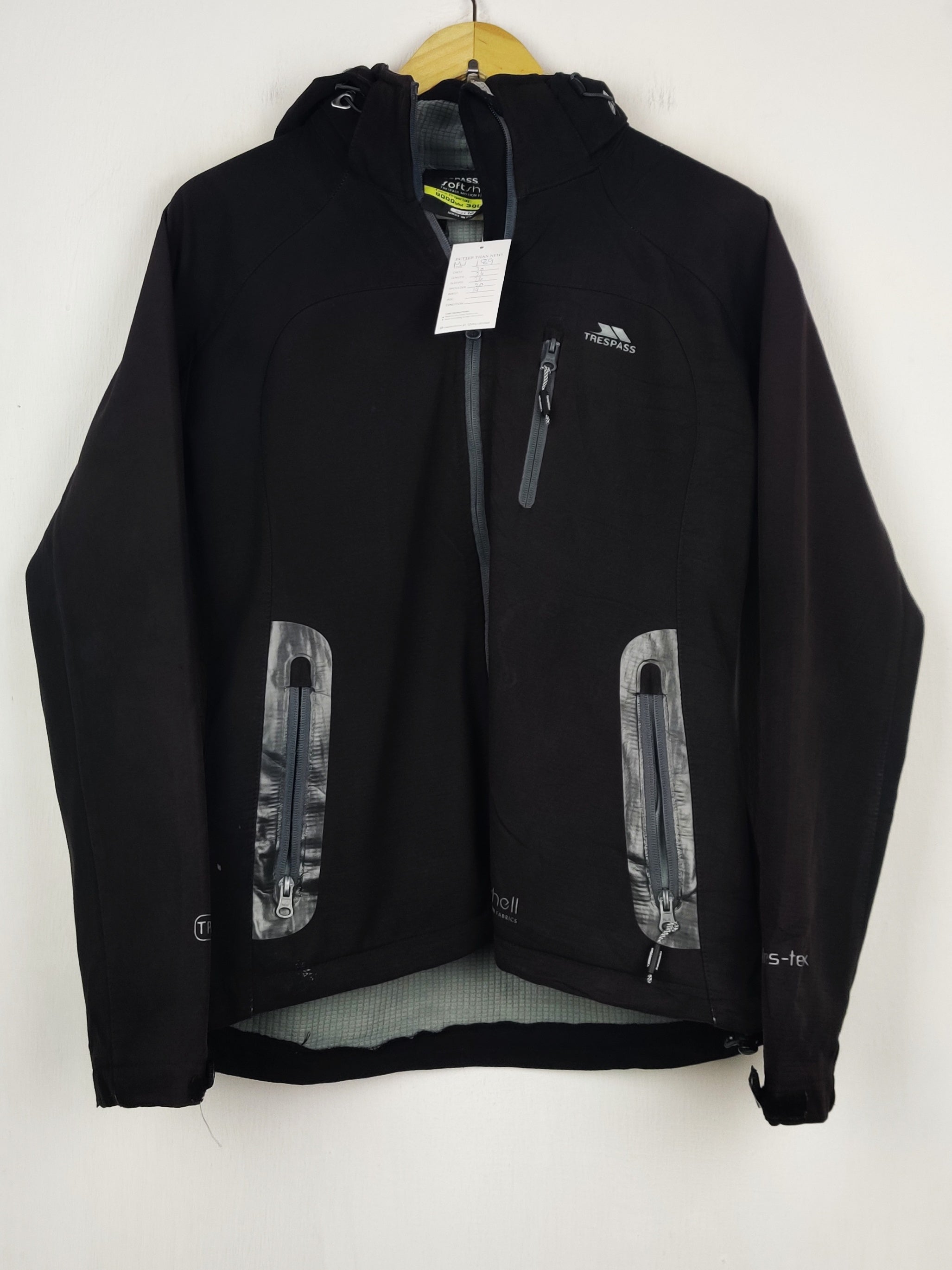 Buy online pre-used pre-loved 100% authentic & Original branded Trespass (MJ-189) available in Pakistan. Top international brands avilable.