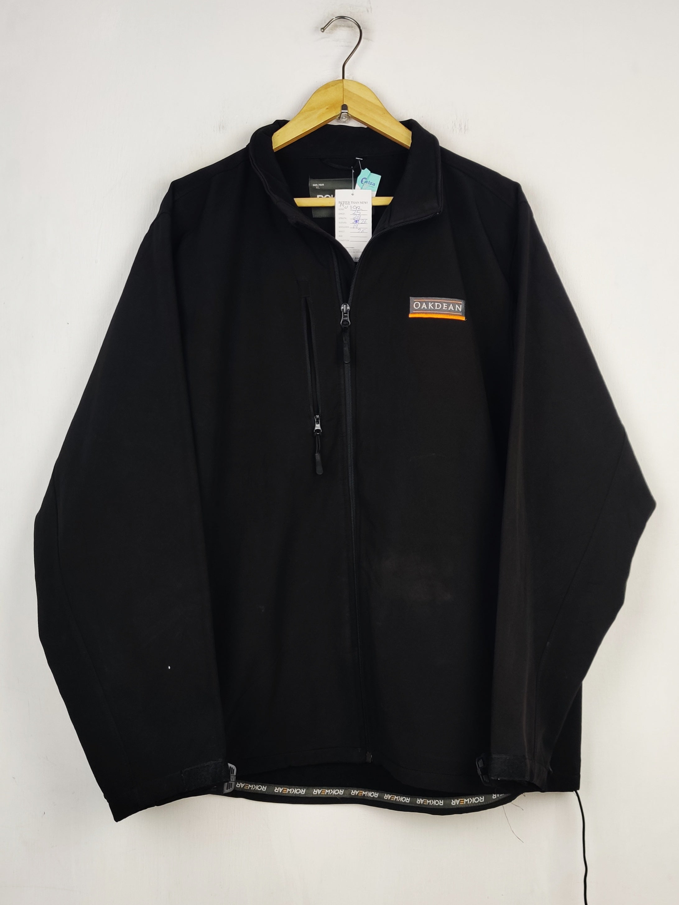 Buy online pre-used pre-loved 100% authentic & Original branded Regatta (MJ-192) available in Pakistan. Top international brands avilable.