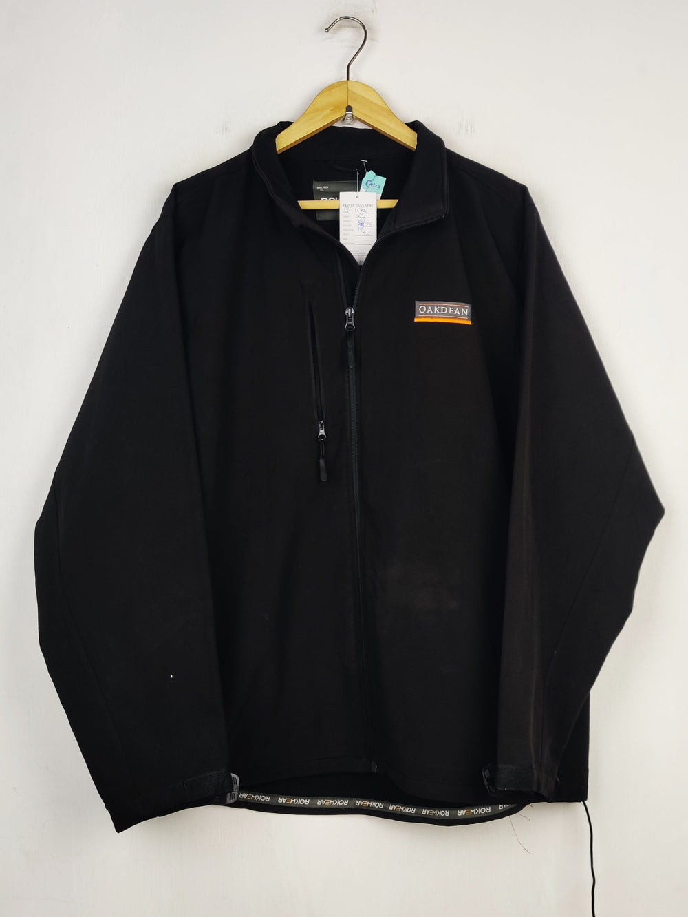 Buy online pre-used pre-loved 100% authentic & Original branded Regatta (MJ-192) available in Pakistan. Top international brands avilable.
