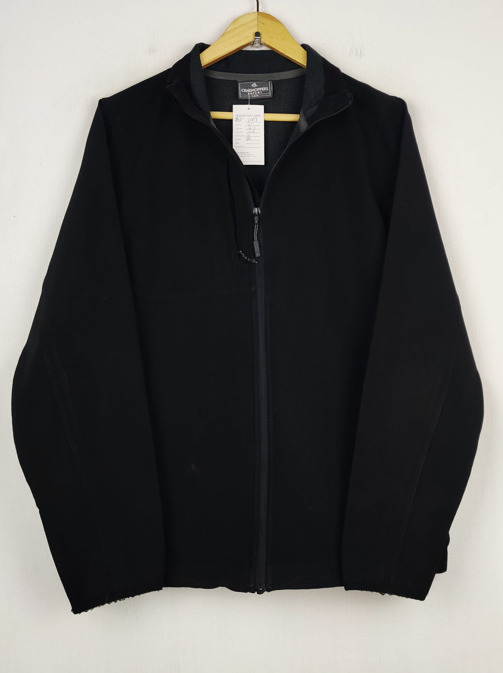 Buy online pre-used pre-loved 100% authentic & Original branded Craghoppers (MJ-197) available in Pakistan. Top international brands avilable.