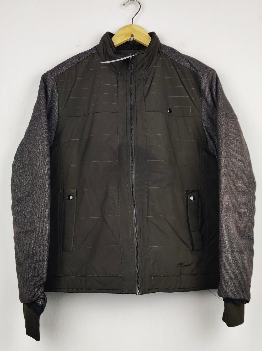 Buy online pre-used pre-loved 100% authentic & Original branded Beishabao (MJ-20) available in Pakistan. Top international brands avilable.