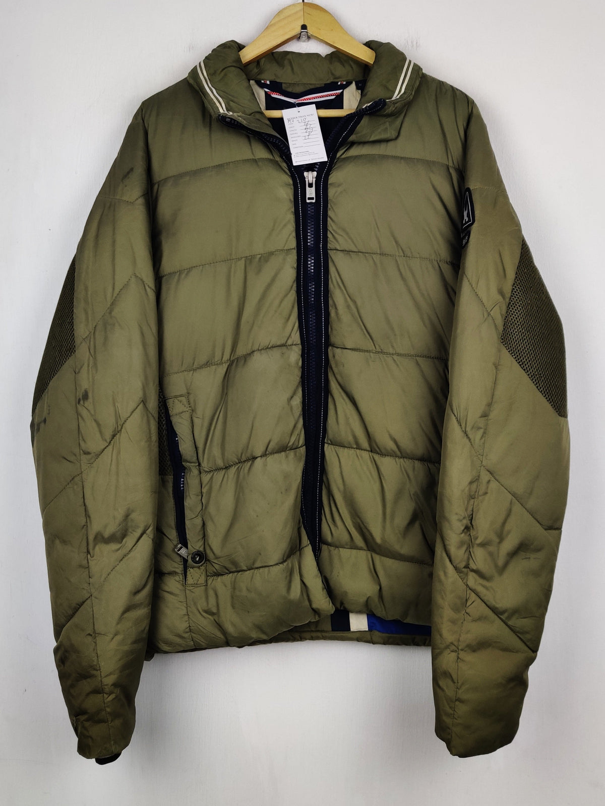 Buy online pre-used pre-loved 100% authentic & Original branded Gaastra (MJ-210) available in Pakistan. Top international brands avilable.