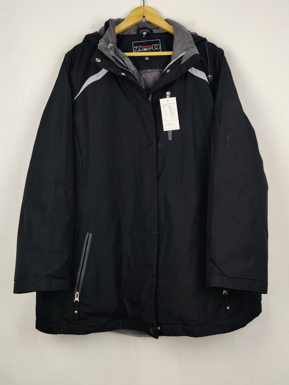 Buy online pre-used pre-loved 100% authentic & Original branded Zero Below (MJ-215) available in Pakistan. Top international brands avilable.