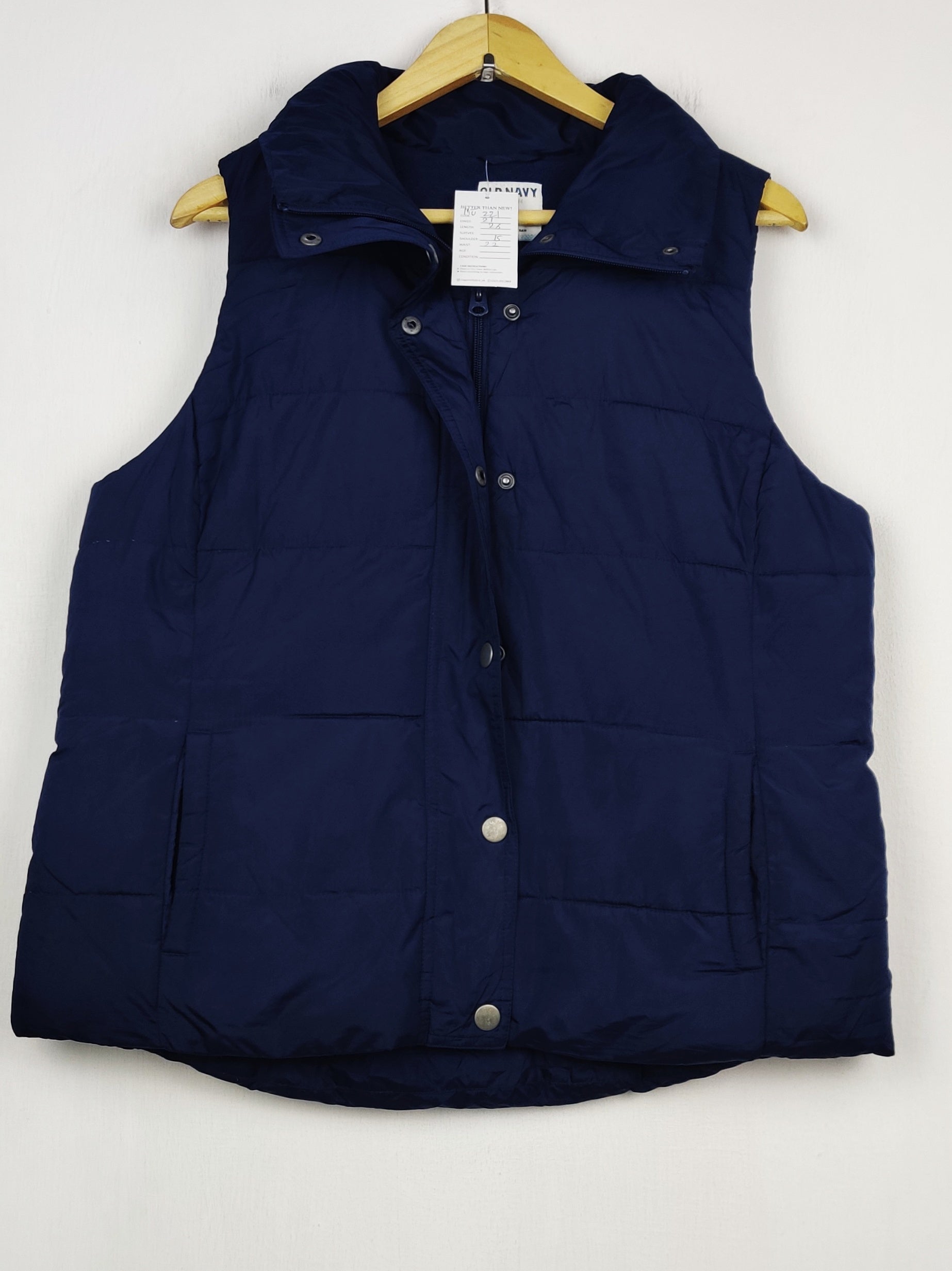 Buy online pre-used pre-loved 100% authentic & Original branded Old Navy (MJ-221) available in Pakistan. Top international brands avilable.