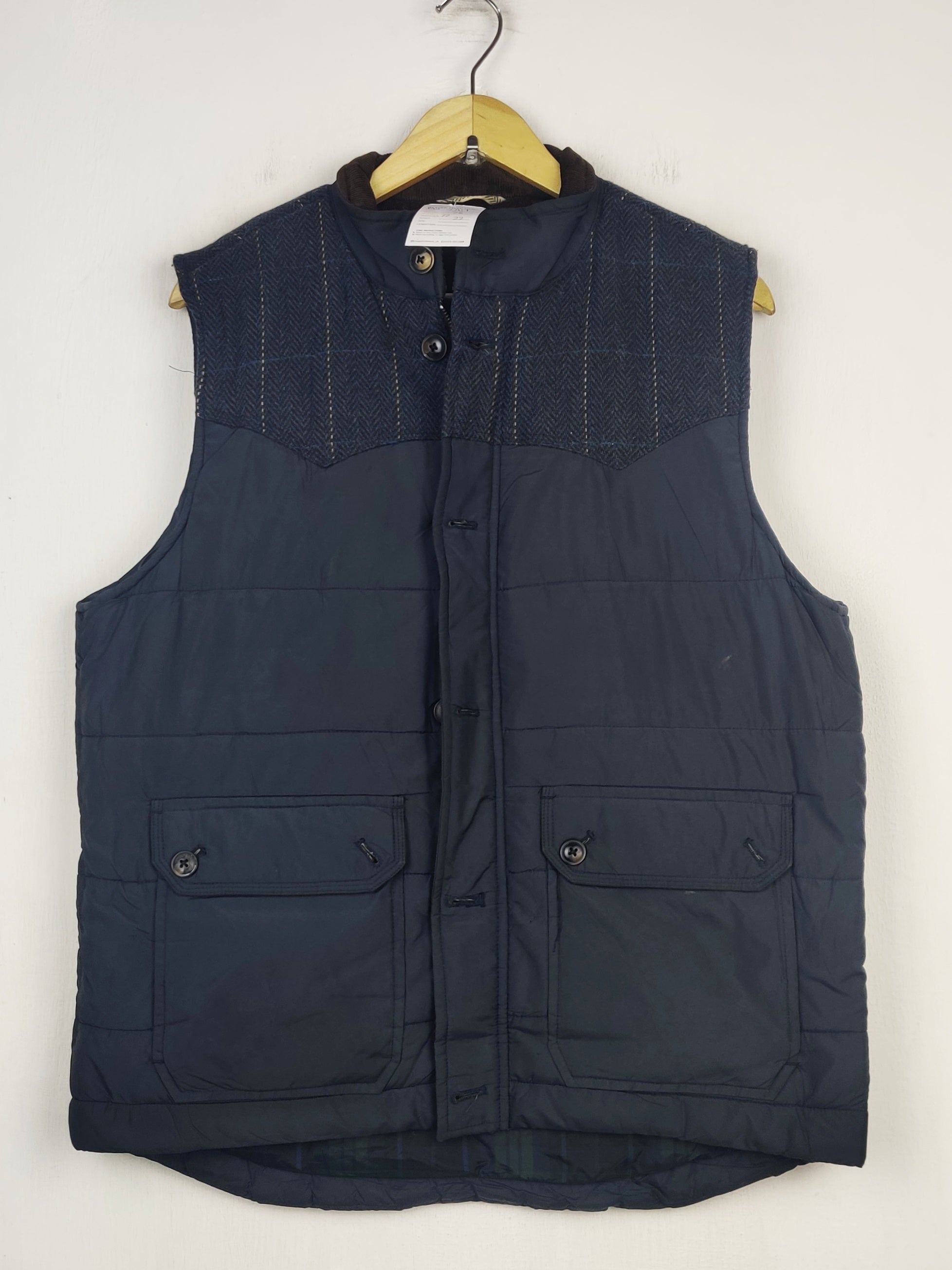 Buy online pre-used pre-loved 100% authentic & Original branded T.E.D B.A.K.E.R (MJ-247) available in Pakistan. Top international brands avilable.