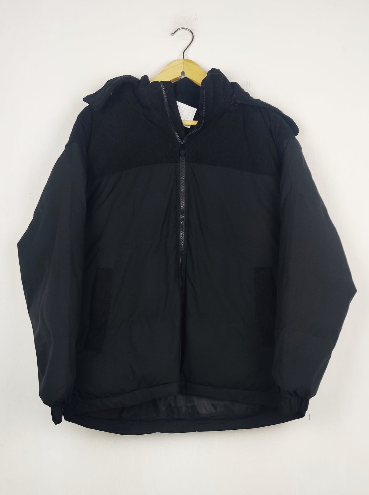 Buy online pre-used pre-loved 100% authentic & Original branded Unknown Brand (MJ-252) available in Pakistan. Top international brands avilable.