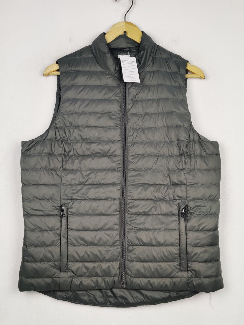 Buy online pre-used pre-loved 100% authentic & Original branded Core (MJ-258) available in Pakistan. Top international brands avilable.