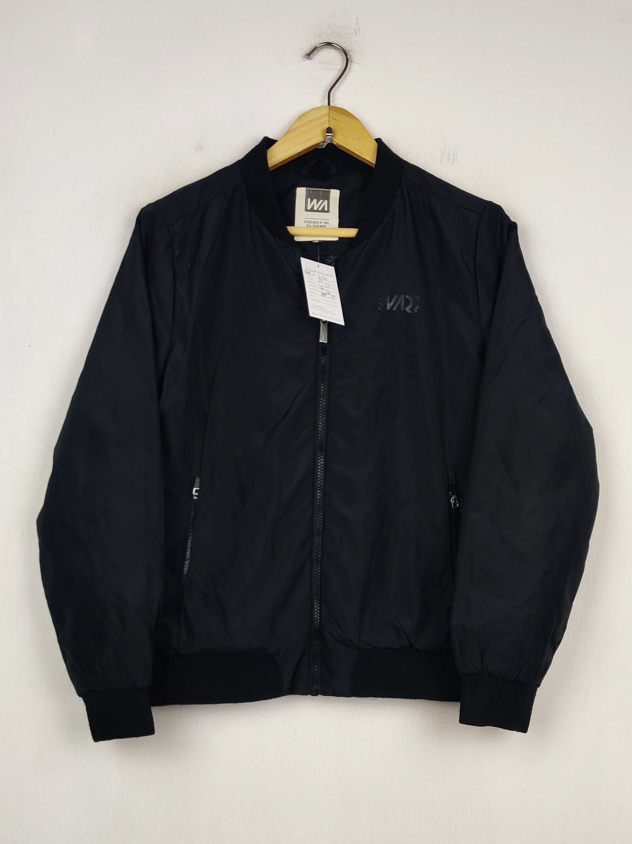 Buy online pre-used pre-loved 100% authentic & Original branded Stadium (MJ-270) available in Pakistan. Top international brands avilable.