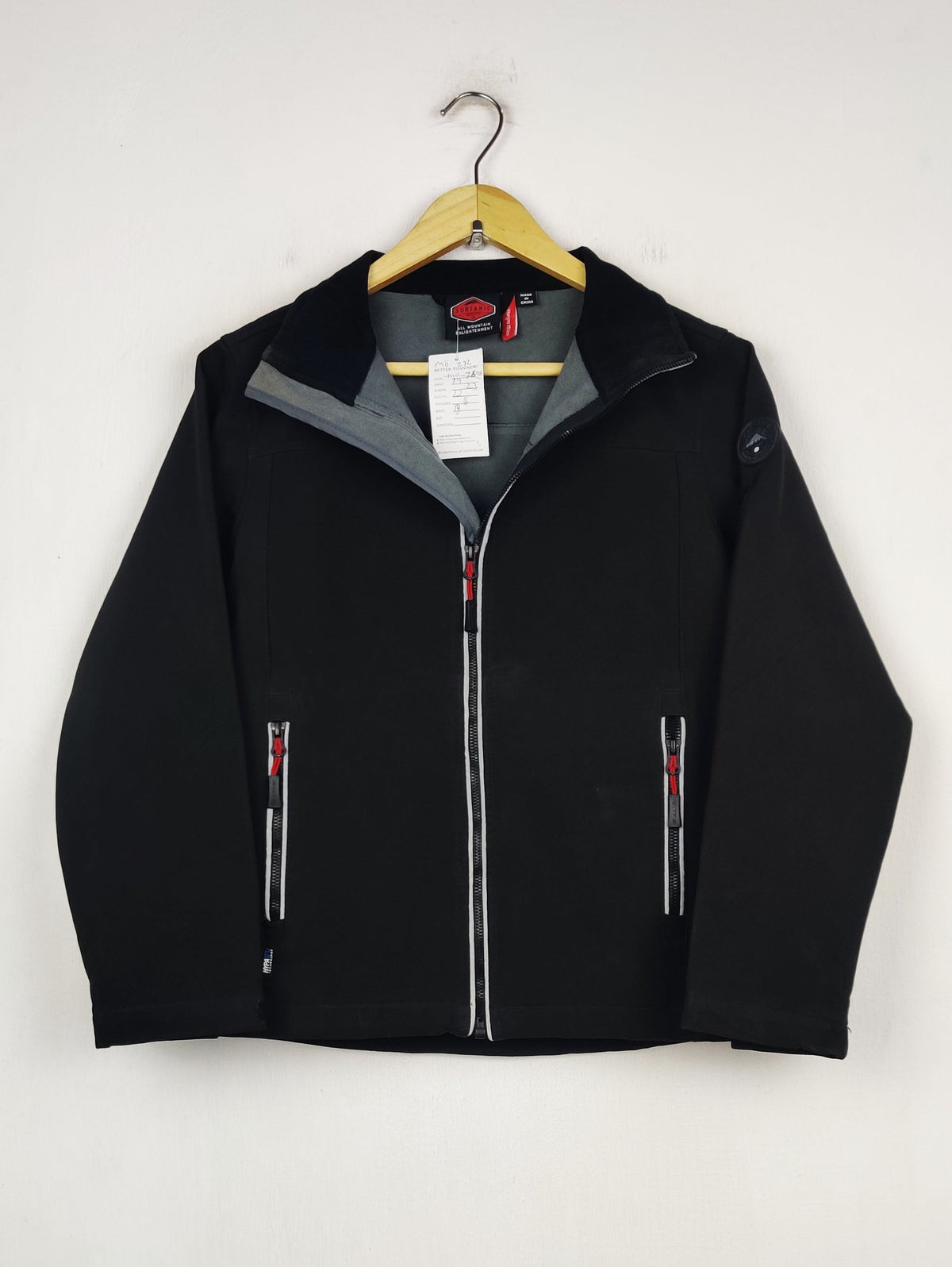 Buy online pre-used pre-loved 100% authentic & Original branded Surfanic (MJ-272) available in Pakistan. Top international brands avilable.