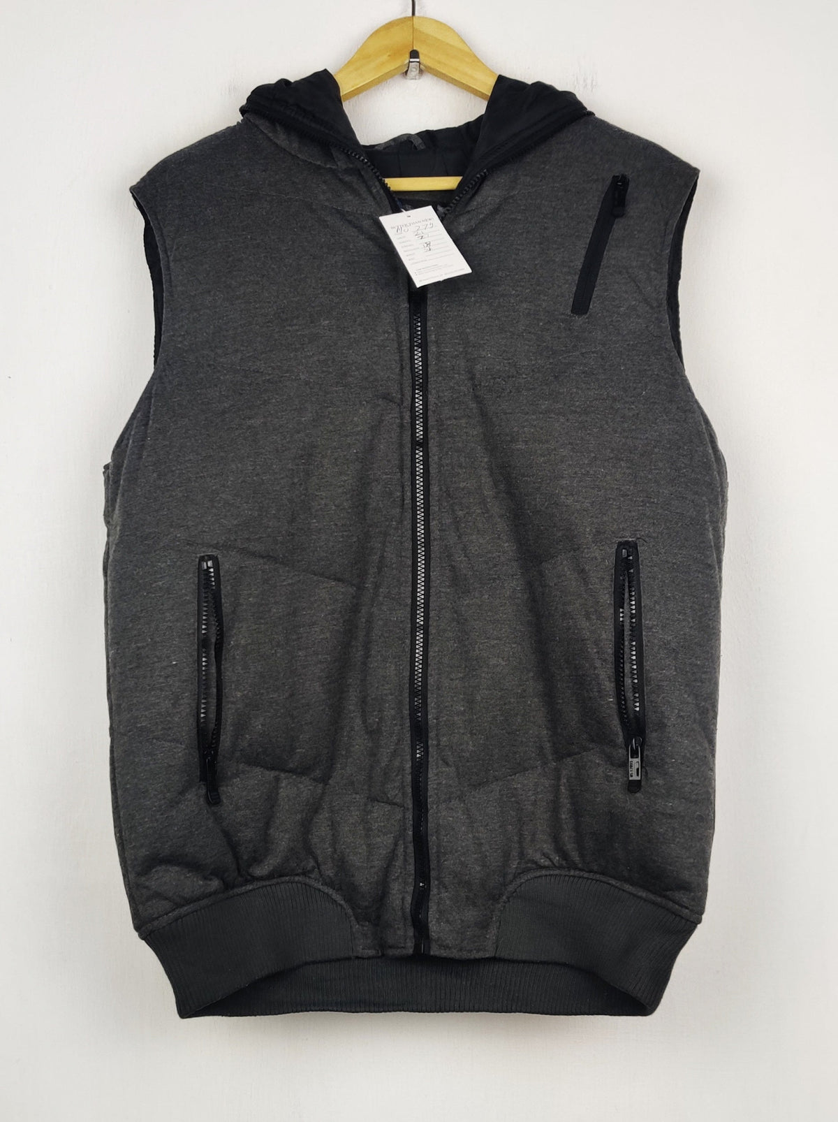 Buy online pre-used pre-loved 100% authentic & Original branded Unknown Brand (MJ-274) available in Pakistan. Top international brands avilable.
