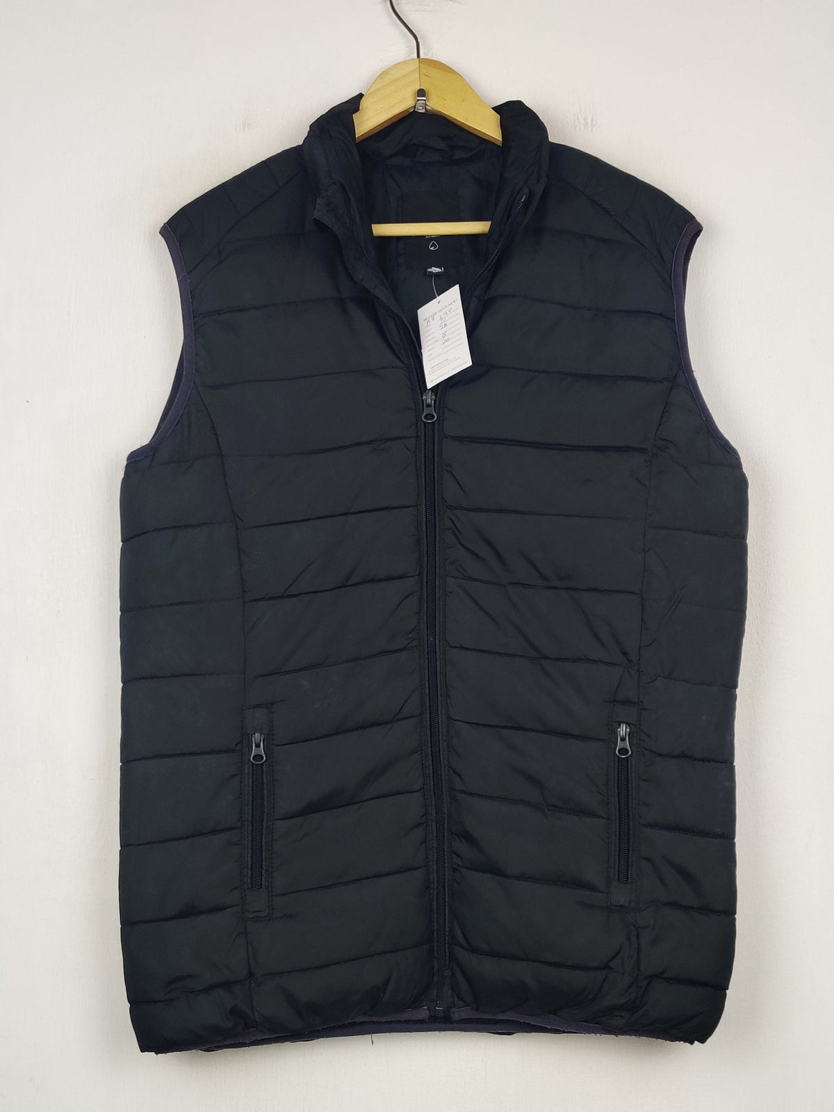 Buy online pre-used pre-loved 100% authentic & Original branded Only Sons (MJ-290) available in Pakistan. Top international brands avilable.