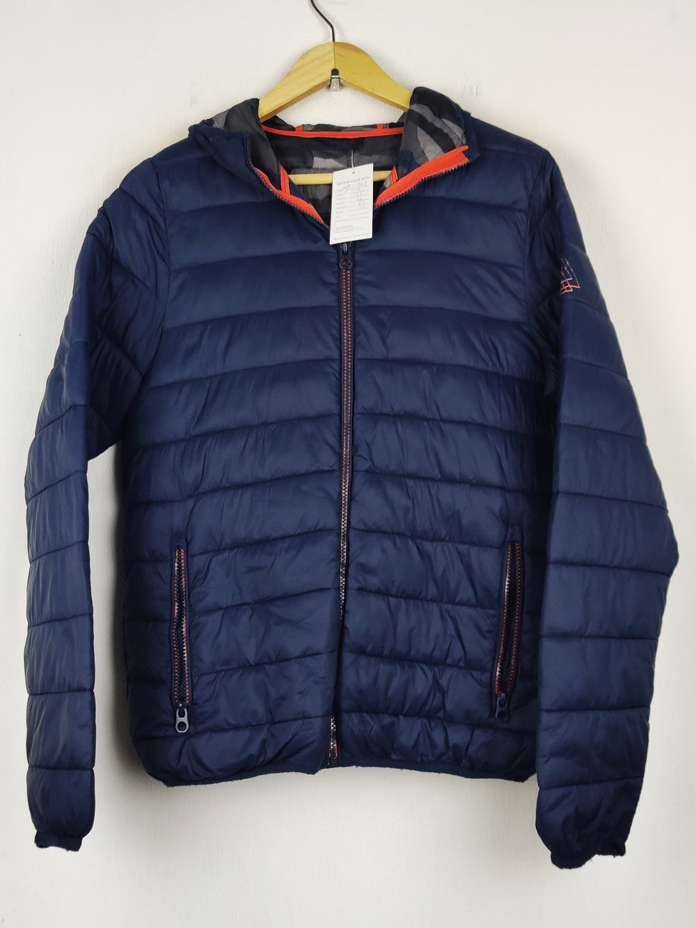 Buy online pre-used pre-loved 100% authentic & Original branded Unknown Brand (MJ-301) available in Pakistan. Top international brands avilable.