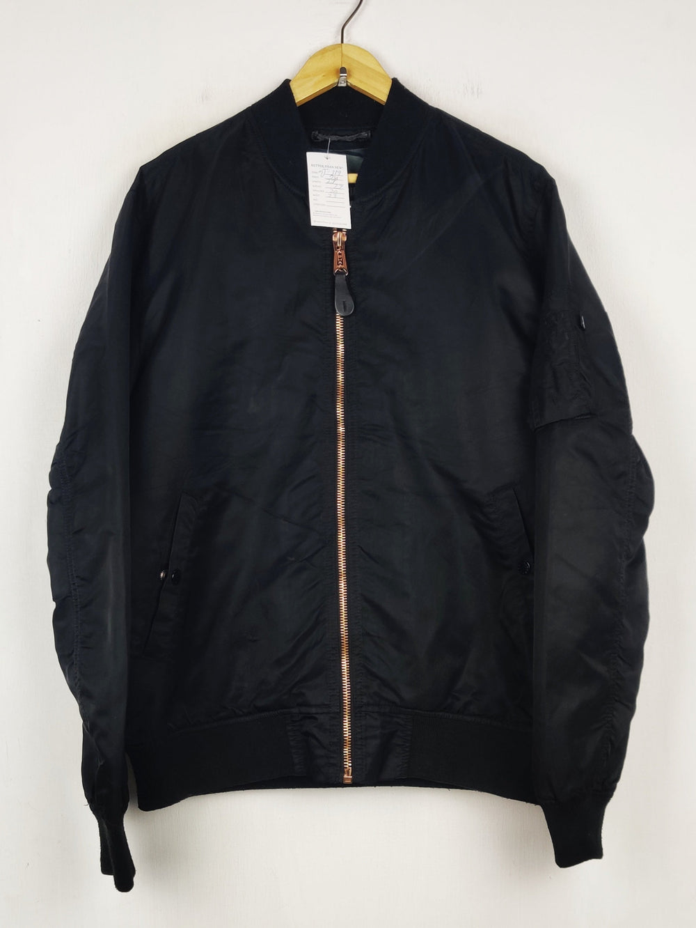 Buy online pre-used pre-loved 100% authentic & Original branded Alpha (MJ-319) available in Pakistan. Top international brands avilable.