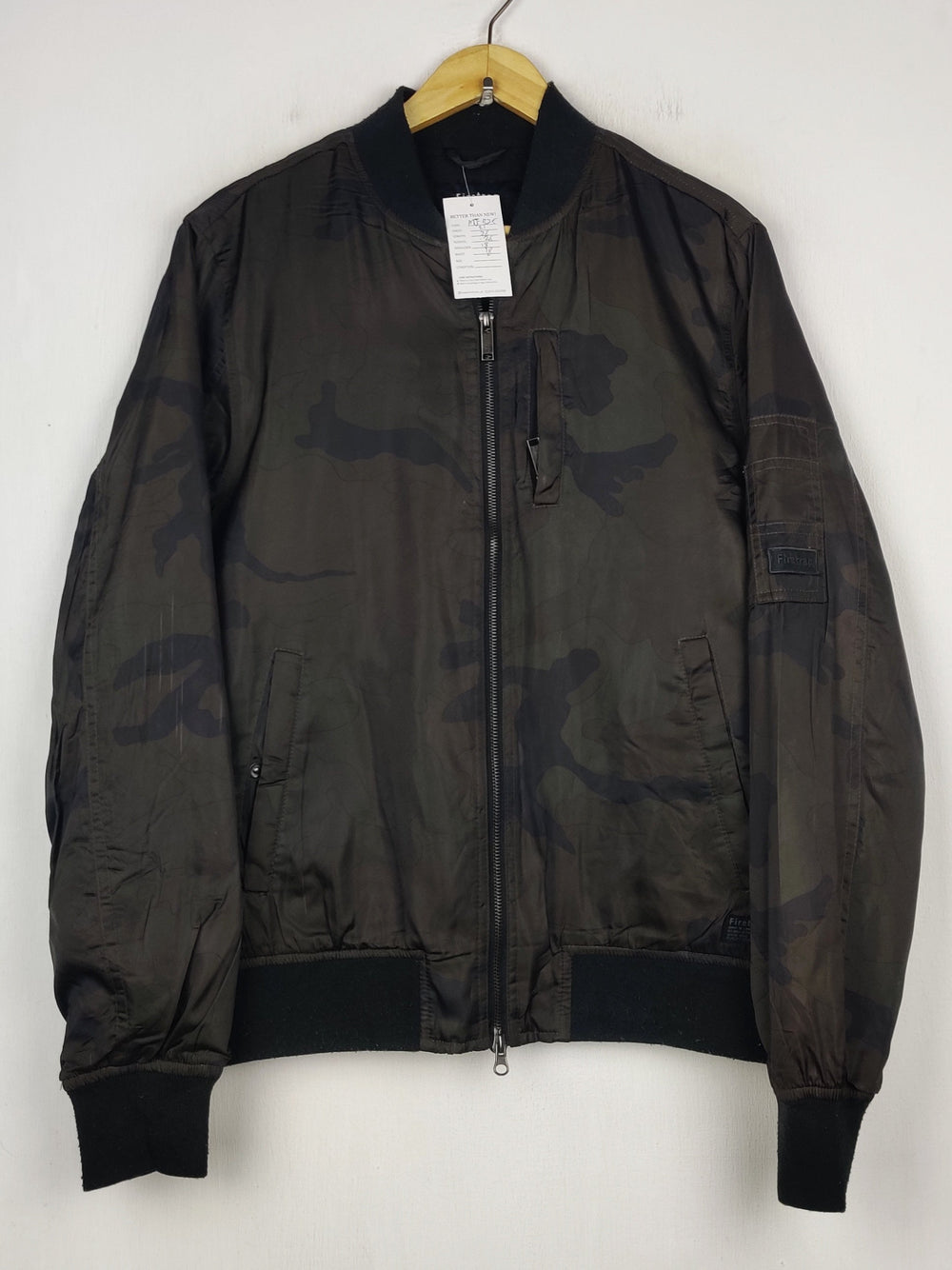 Buy online pre-used pre-loved 100% authentic & Original branded Firetrap (MJ-325) available in Pakistan. Top international brands avilable.