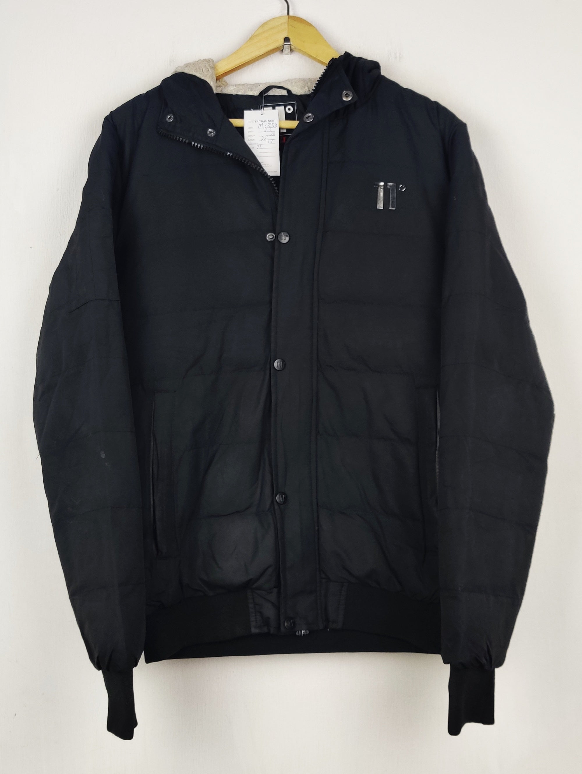 Buy online pre-used pre-loved 100% authentic & Original branded Eleven (MJ-338) available in Pakistan. Top international brands avilable.