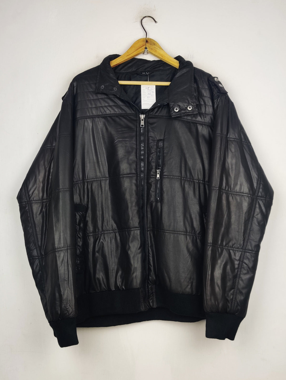 Buy online pre-used pre-loved 100% authentic & Original branded Unknown Brand (MJ-357) available in Pakistan. Top international brands avilable.