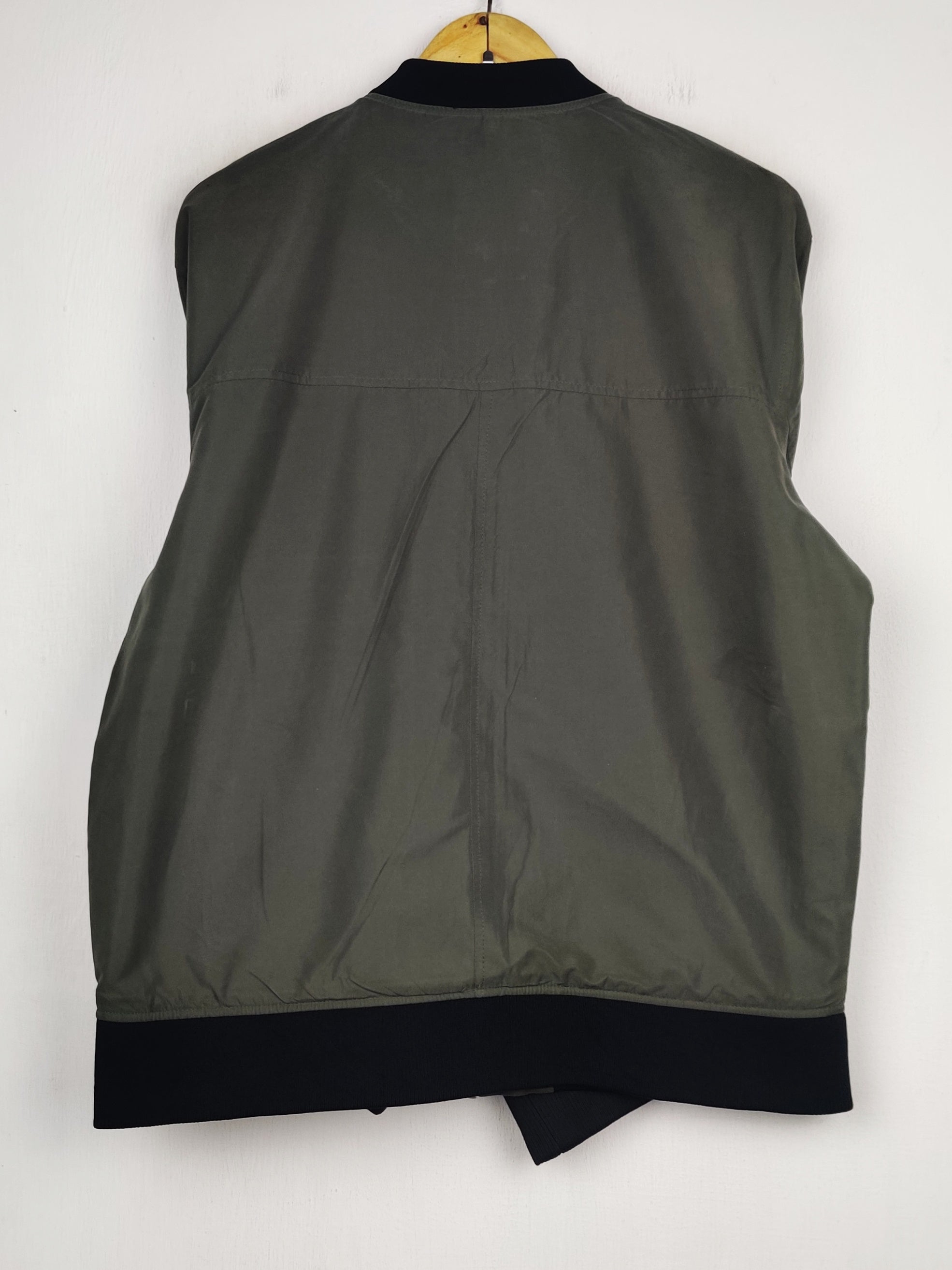 River Island (MJ-368)
