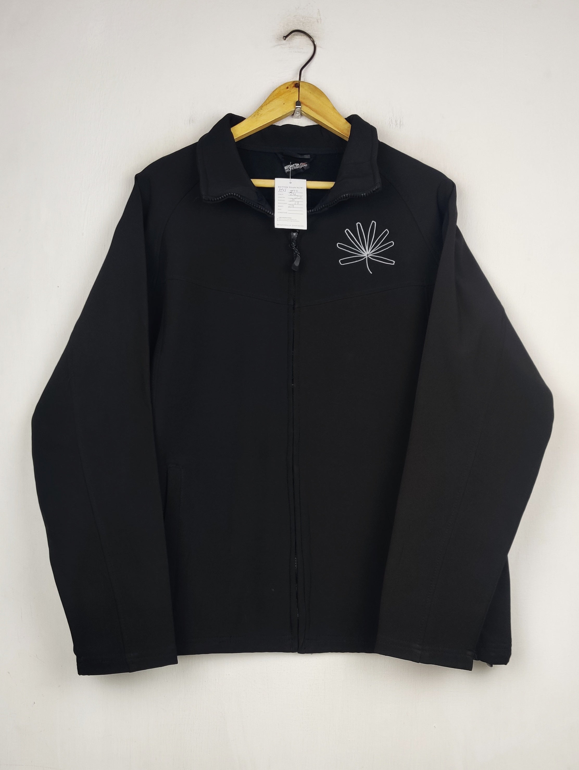 Buy online pre-used pre-loved 100% authentic & Original branded Regatta (MJ-370) available in Pakistan. Top international brands avilable.