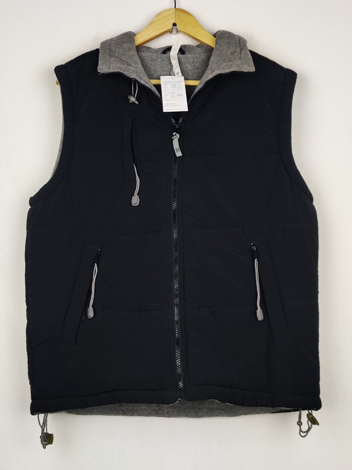 Buy online pre-used pre-loved 100% authentic & Original branded Karrimor (MJ-427) available in Pakistan. Top international brands avilable.