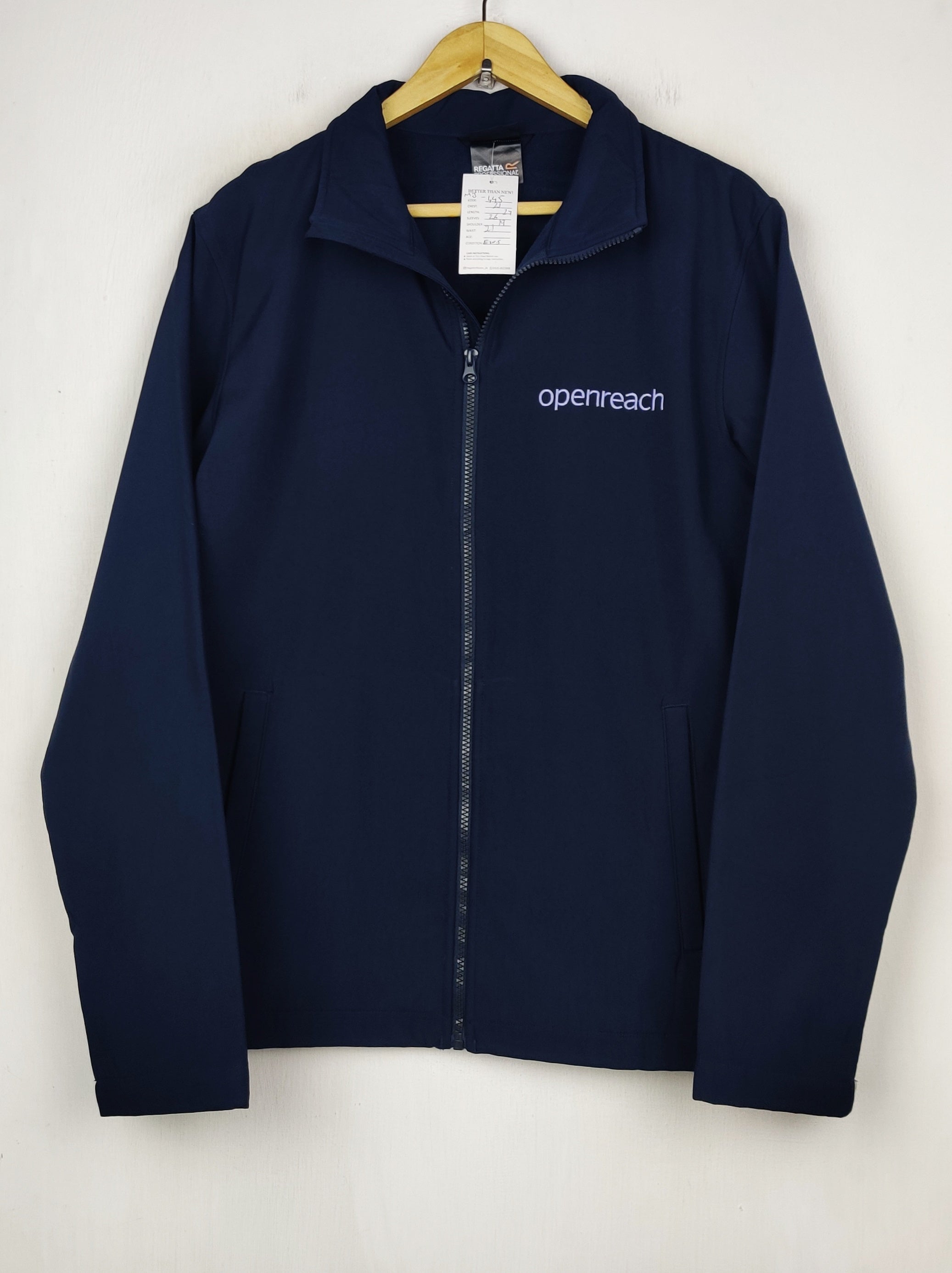 Buy online pre-used pre-loved 100% authentic & Original branded Regatta Great (MJ-445) available in Pakistan. Top international brands avilable.