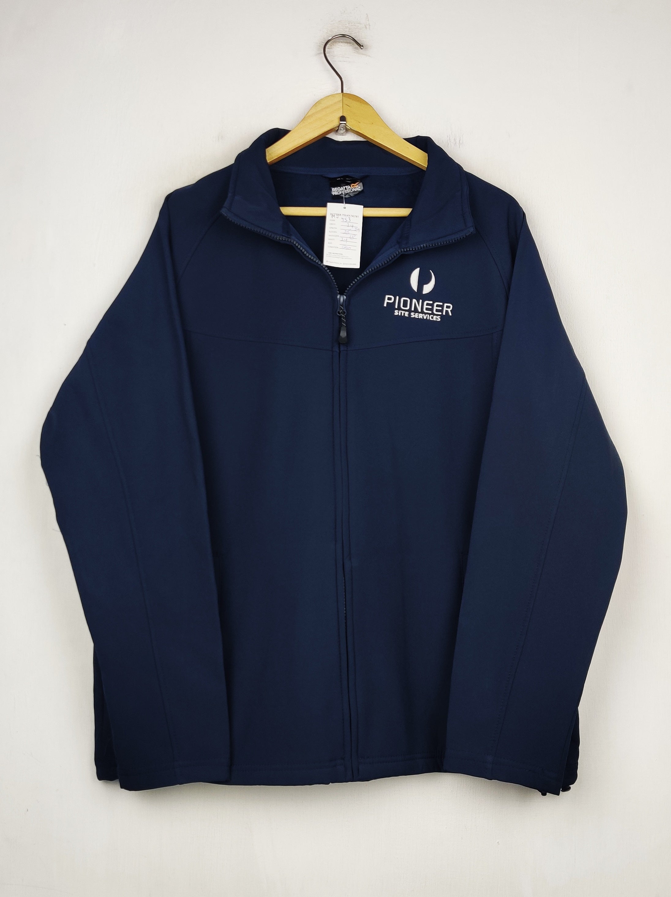 Buy online pre-used pre-loved 100% authentic & Original branded Regatta (MJ-453) available in Pakistan. Top international brands avilable.