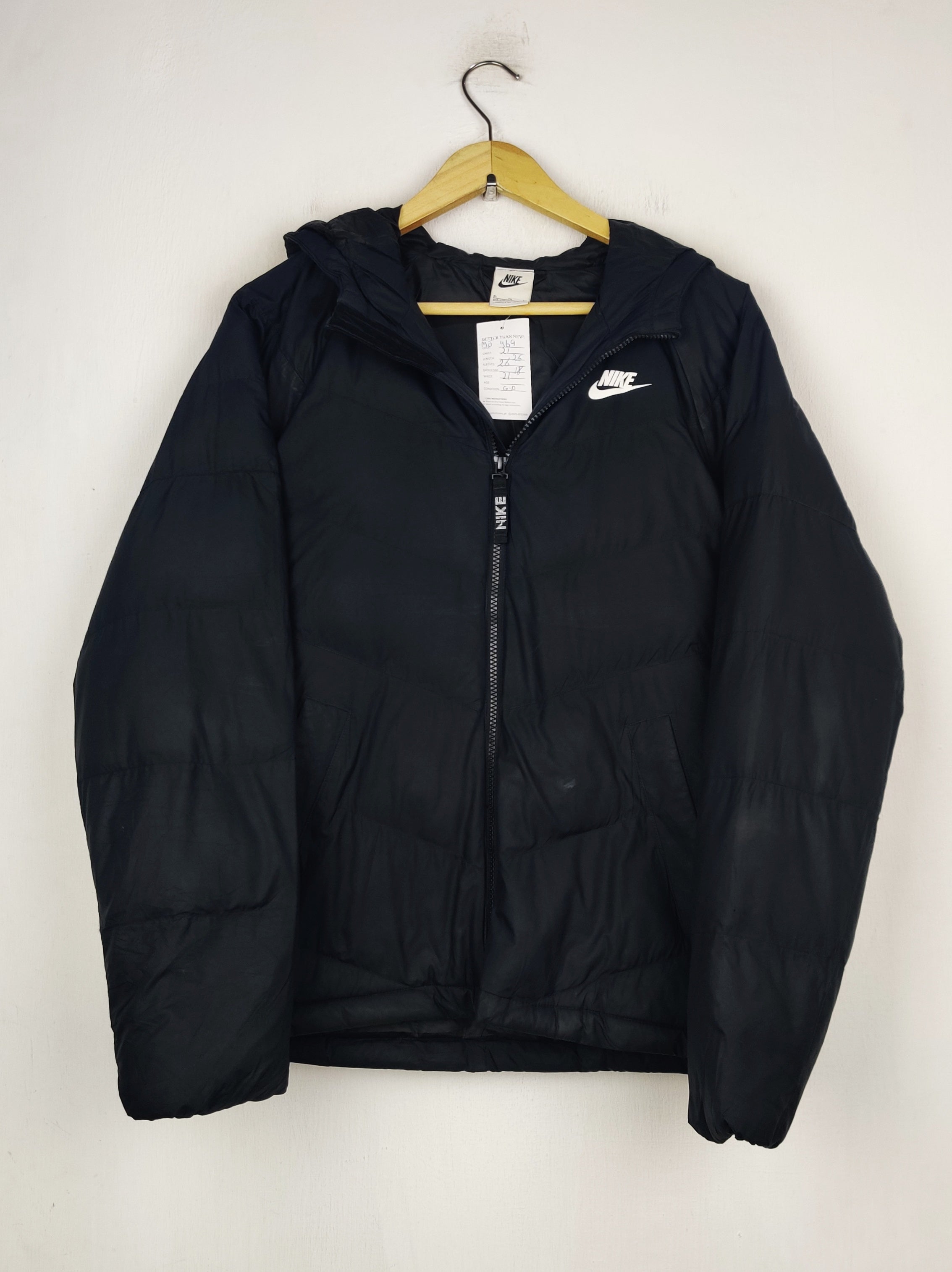 Buy online pre-used pre-loved 100% authentic & Original branded N.I.K.E (MJ-469) available in Pakistan. Top international brands avilable.