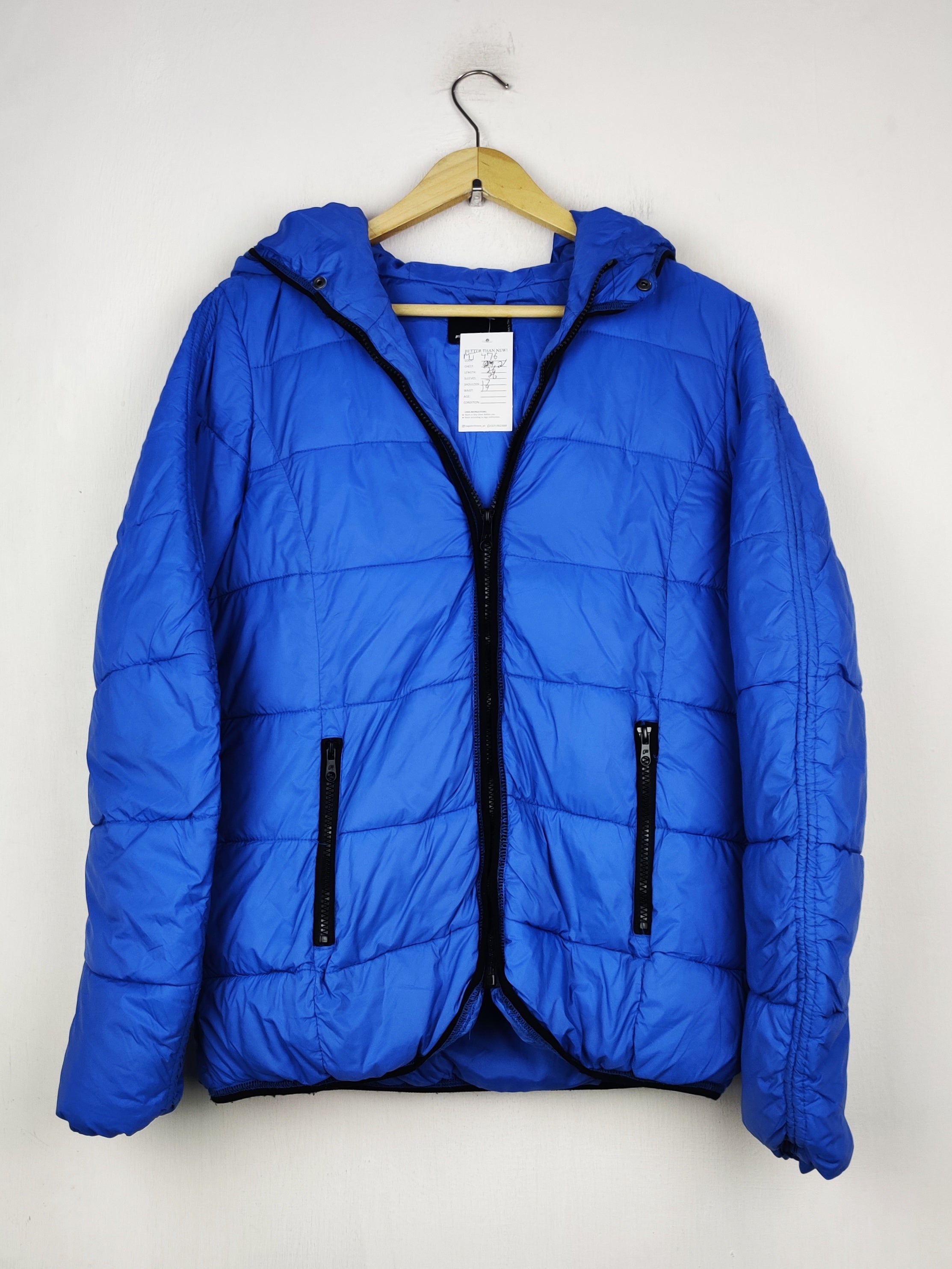 Buy online pre-used pre-loved 100% authentic & Original branded Fishbone (MJ-476) available in Pakistan. Top international brands avilable.