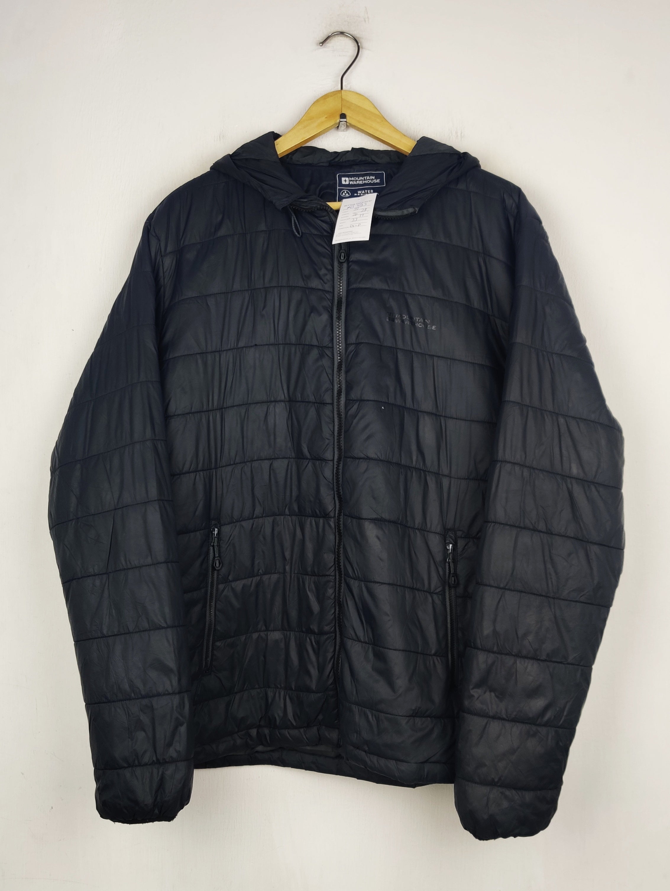 Buy online pre-used pre-loved 100% authentic & Original branded Mountain Warehouse (MJ-483) available in Pakistan. Top international brands avilable.