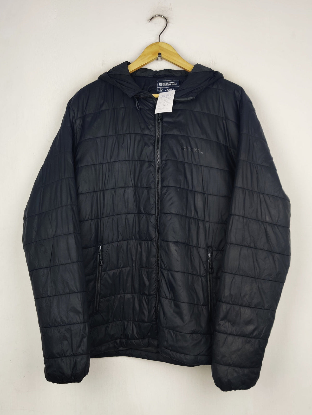 Buy online pre-used pre-loved 100% authentic & Original branded Mountain Warehouse (MJ-483) available in Pakistan. Top international brands avilable.