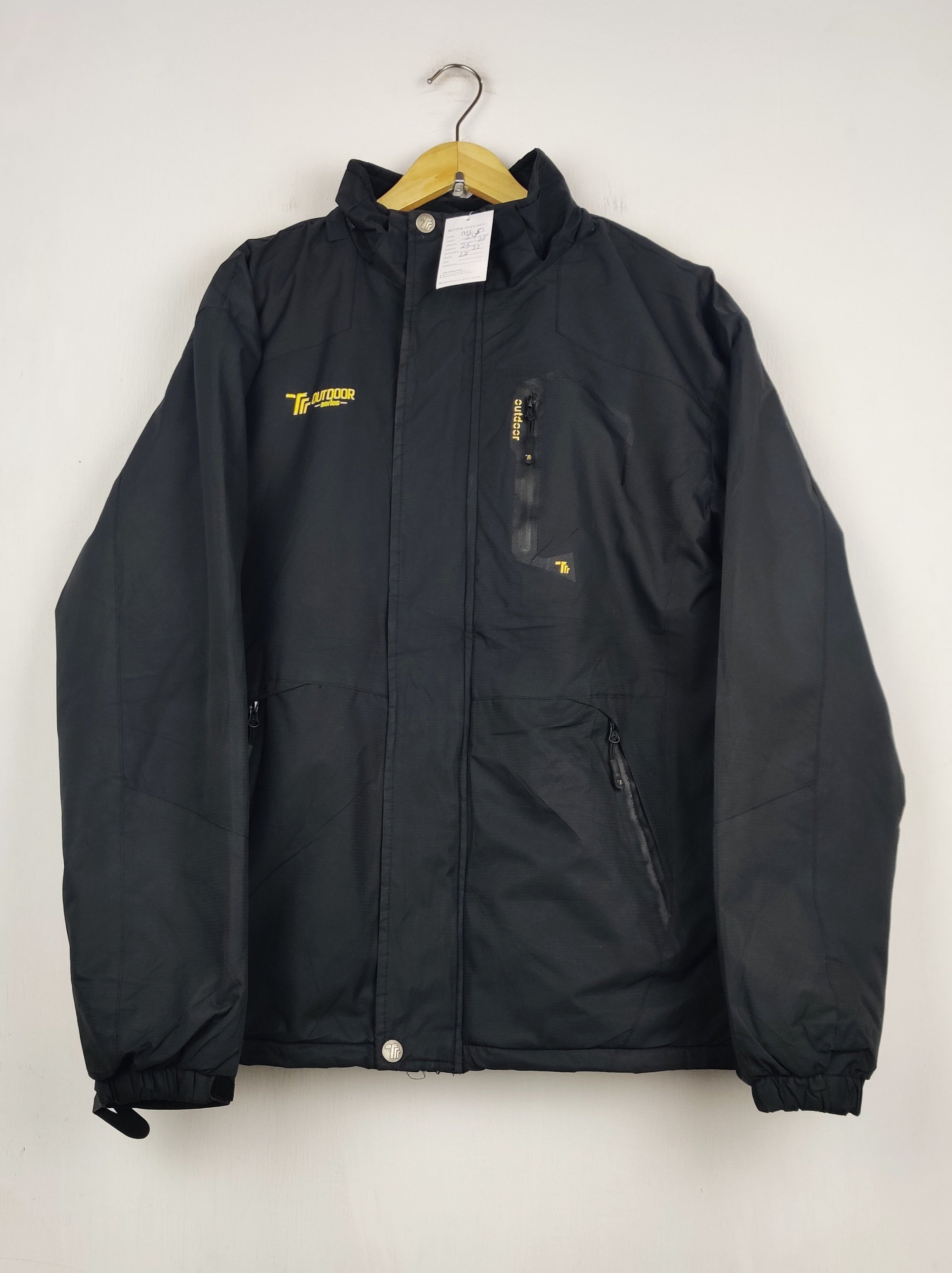 Buy online pre-used pre-loved 100% authentic & Original branded Mens Outdoor (MJ-51) available in Pakistan. Top international brands avilable.