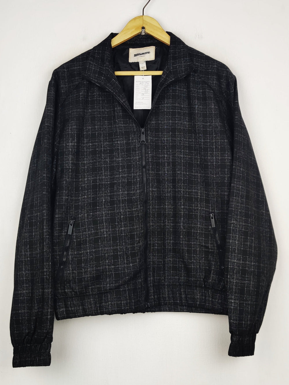 Buy online pre-used pre-loved 100% authentic & Original branded River Island (MJ-514) available in Pakistan. Top international brands avilable.