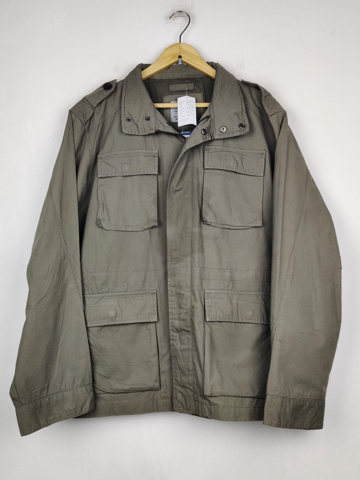 Buy online pre-used pre-loved 100% authentic & Original branded Tu (MJ-518) available in Pakistan. Top international brands avilable.