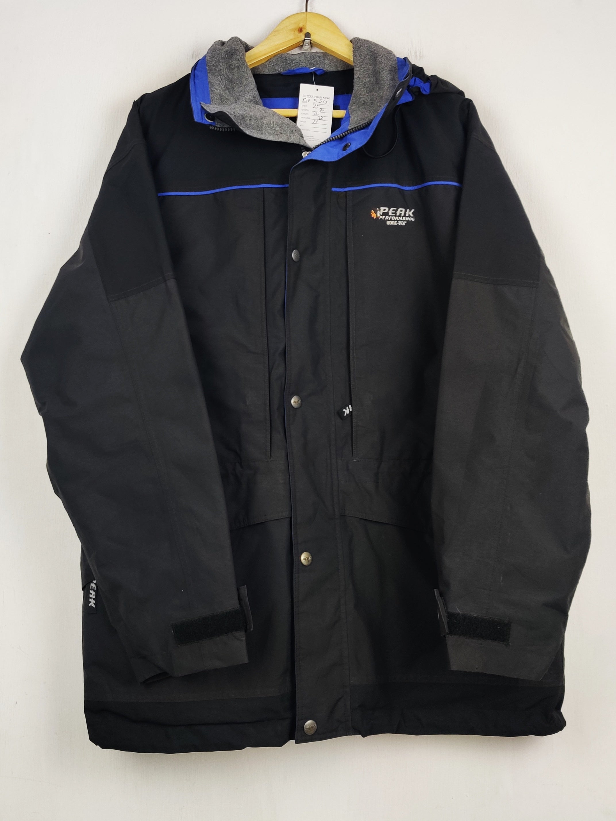 Buy online pre-used pre-loved 100% authentic & Original branded Peak Performance (MJ-550) available in Pakistan. Top international brands avilable.
