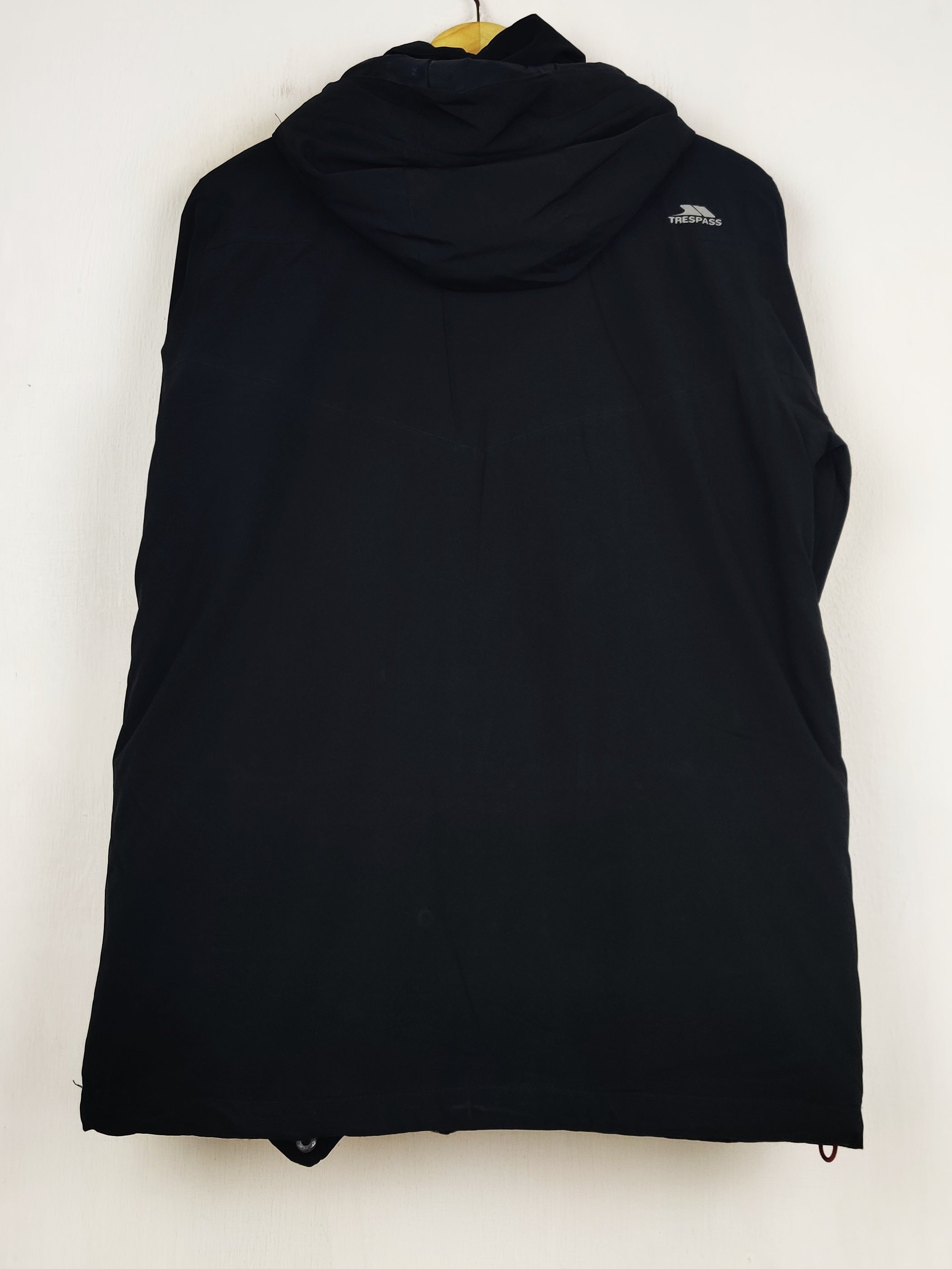 Trespass (MJ-558)