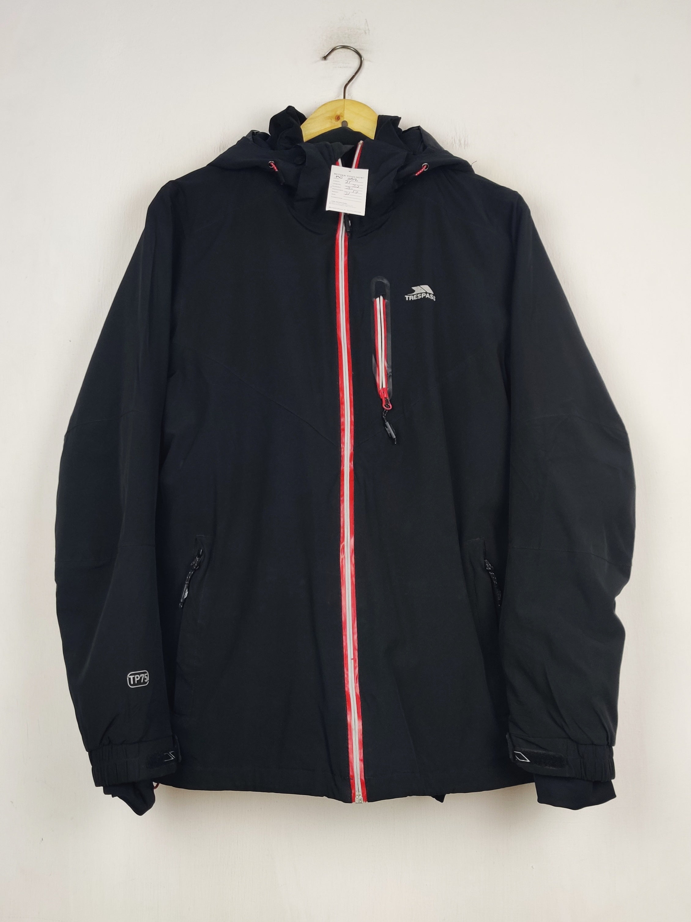 Buy online pre-used pre-loved 100% authentic & Original branded Trespass (MJ-558) available in Pakistan. Top international brands avilable.
