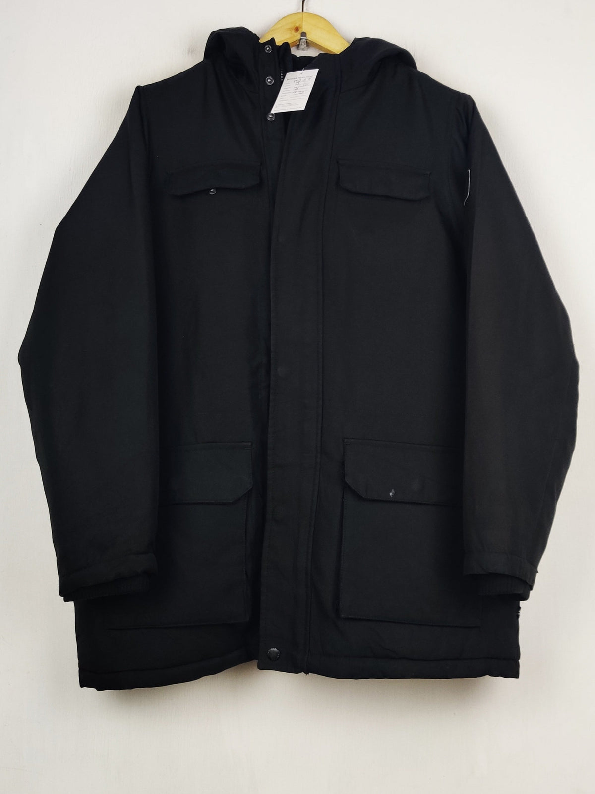 Buy online pre-used pre-loved 100% authentic & Original branded Nautica (MJ-571) available in Pakistan. Top international brands avilable.