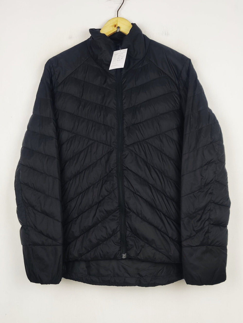 Buy online pre-used pre-loved 100% authentic & Original branded H&M (MJ-572) available in Pakistan. Top international brands avilable.