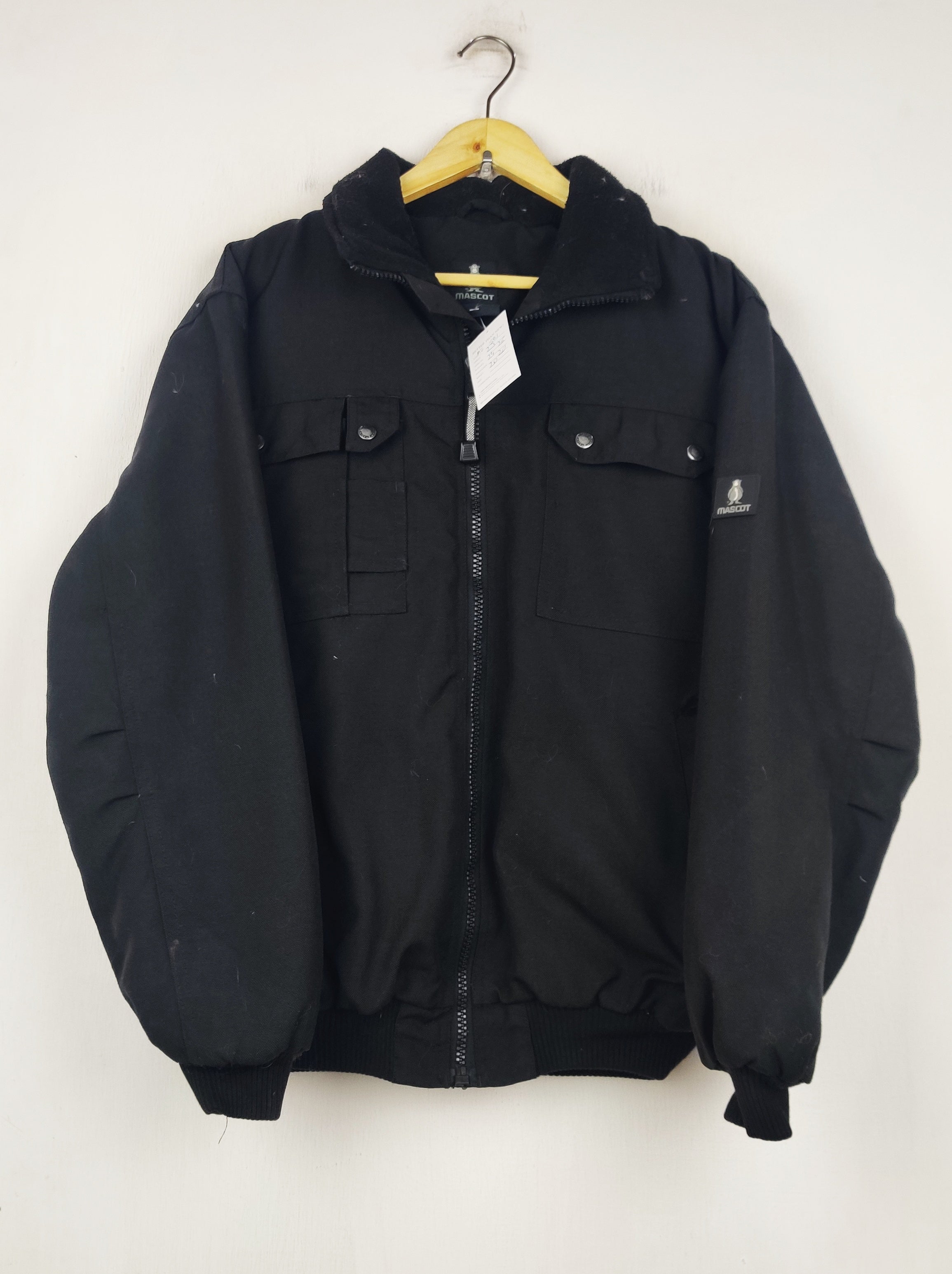 Buy online pre-used pre-loved 100% authentic & Original branded Mascot (MJ-581) available in Pakistan. Top international brands avilable.