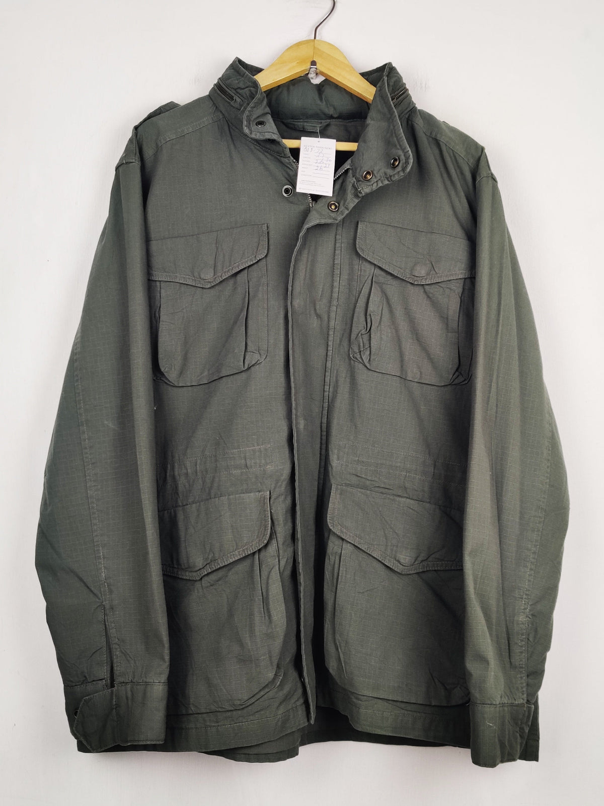 Buy online pre-used pre-loved 100% authentic & Original branded Unknown Brand (MJ-72) available in Pakistan. Top international brands avilable.