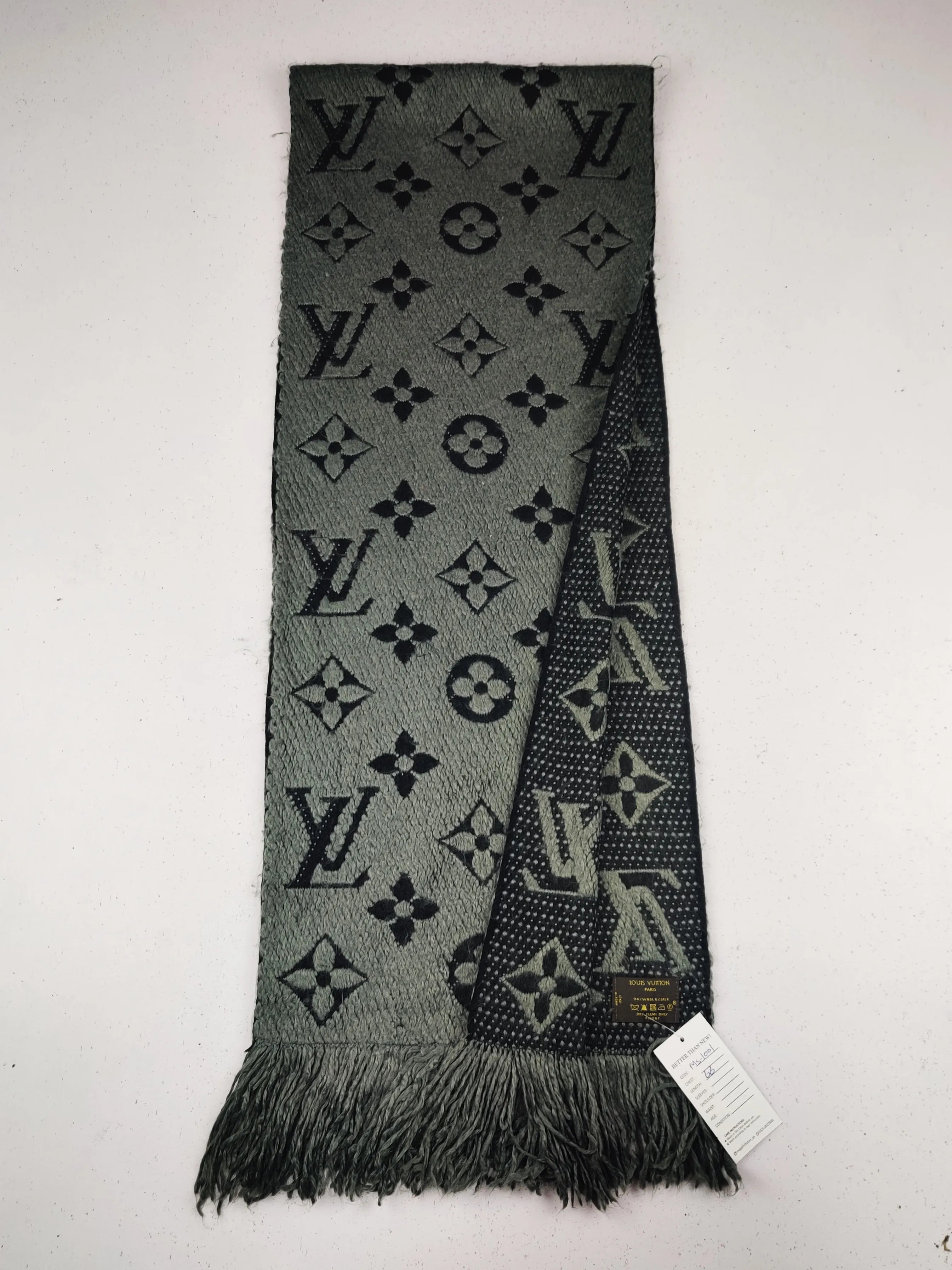 Buy online pre-used pre-loved 100% authentic & Original branded L.O.U.I.S V.U.I.T.T.O.N (MS-1001) available in Pakistan. Top international brands avilable.