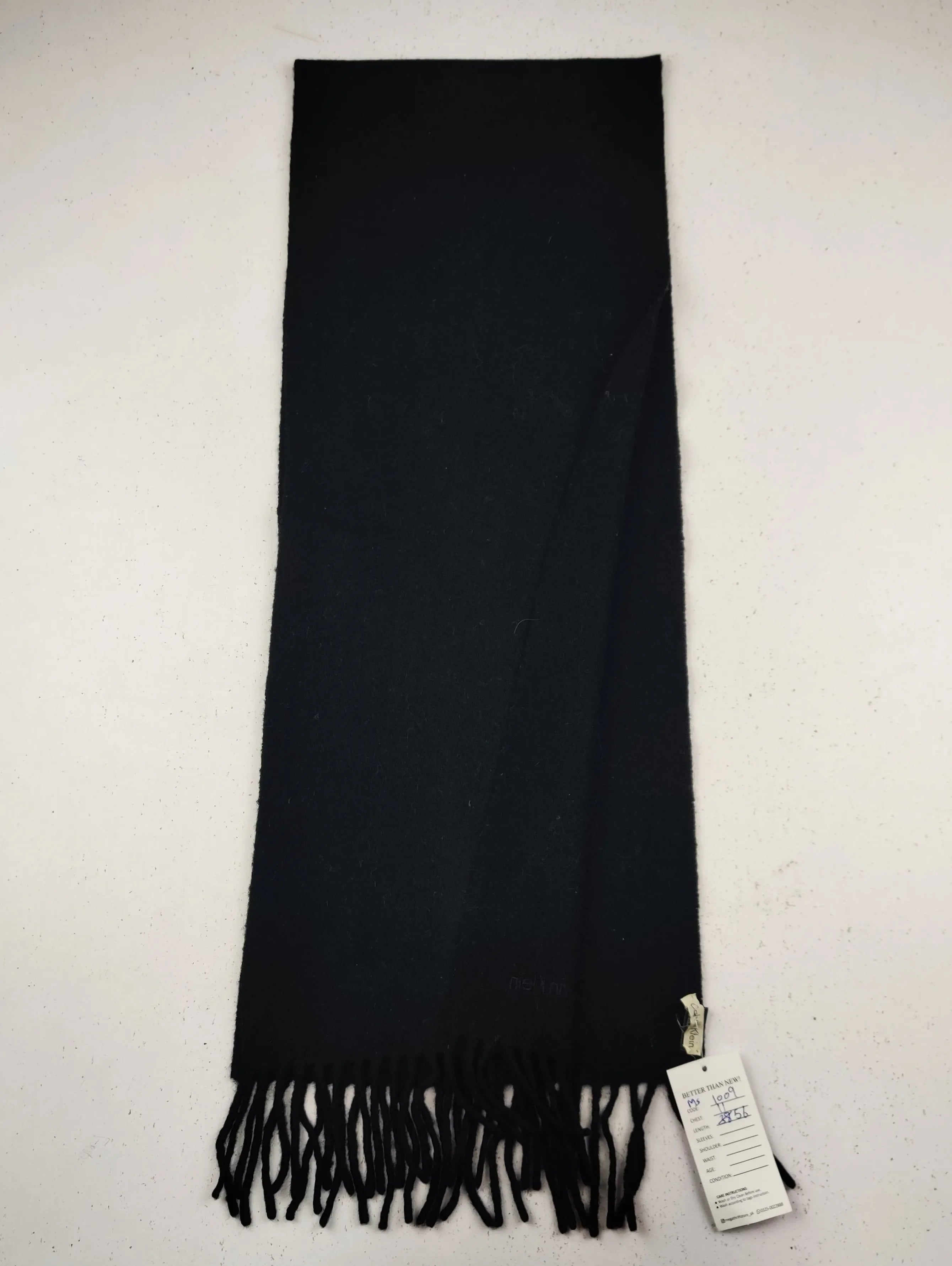 Buy online pre-used pre-loved 100% authentic & Original branded C.A.L.V.I.N K.L.E.I.N (MS-1009) available in Pakistan. Top international brands avilable.