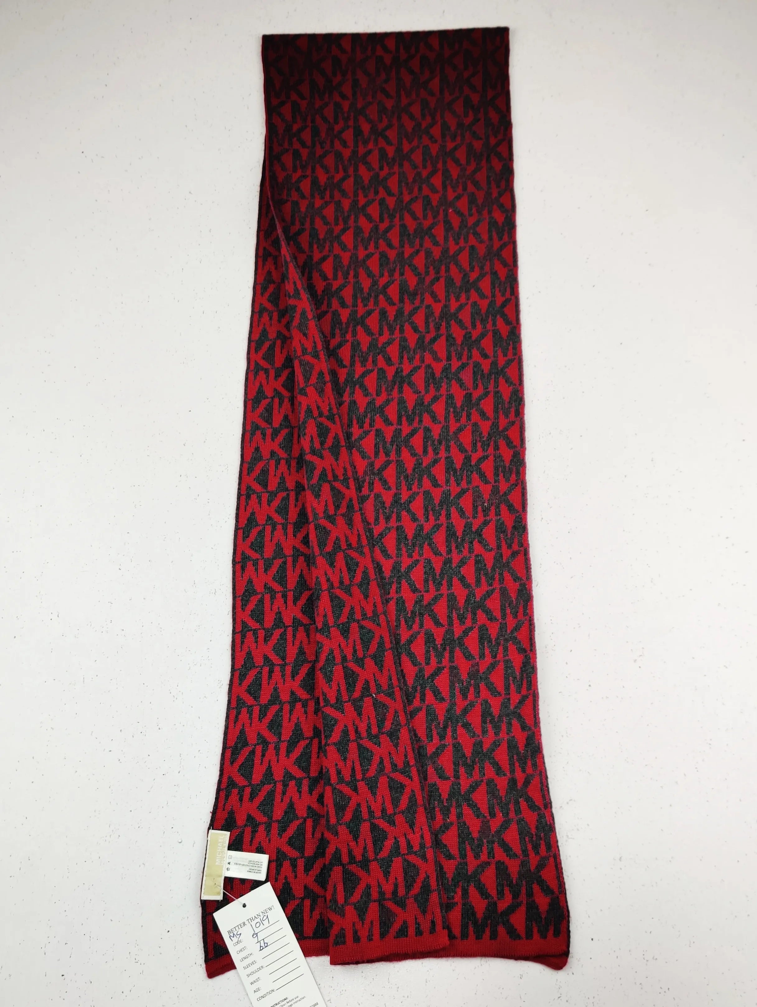 Buy online pre-used pre-loved 100% authentic & Original branded M.I.C.H.A.E.L K.O.R.S (MS-1019) available in Pakistan. Top international brands avilable.