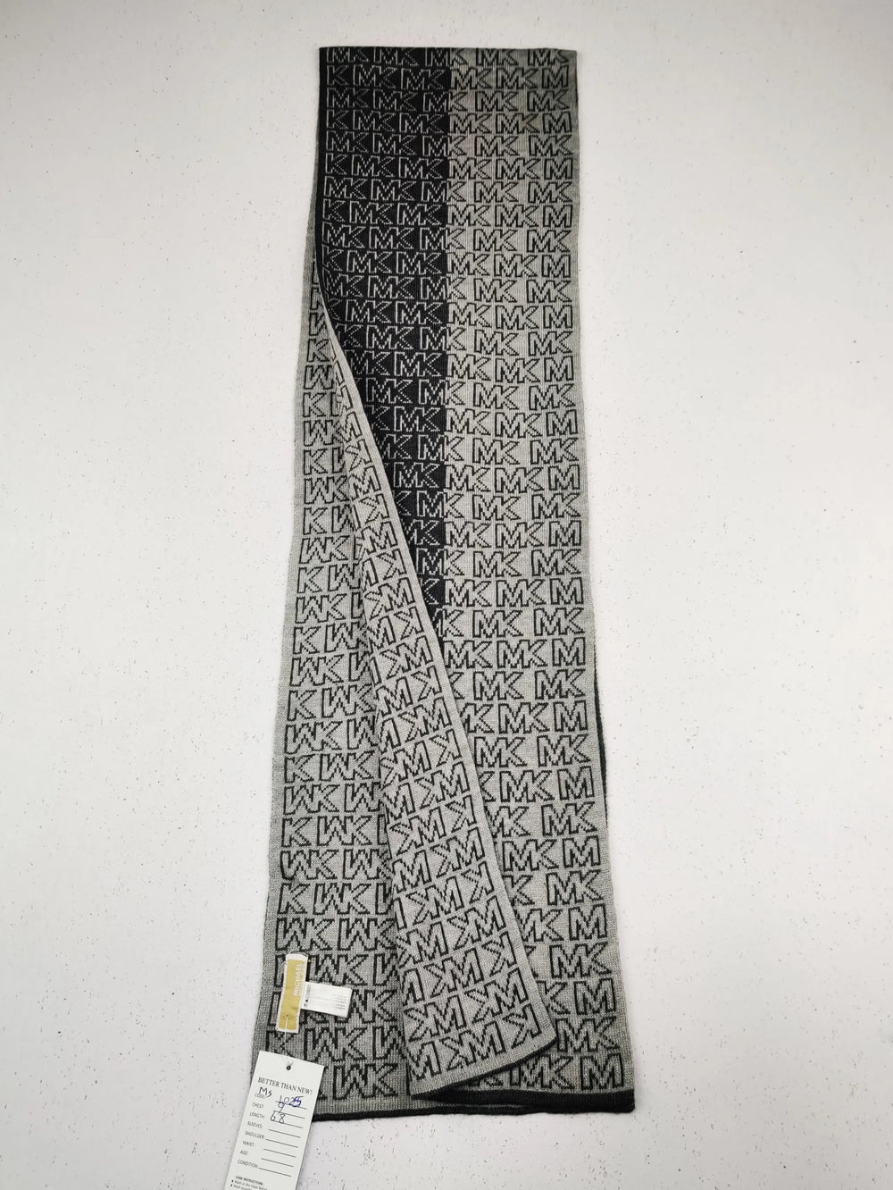 Buy online pre-used pre-loved 100% authentic & Original branded C.A.L.V.I.N K.L.E.I.N (MS-1025) available in Pakistan. Top international brands avilable.