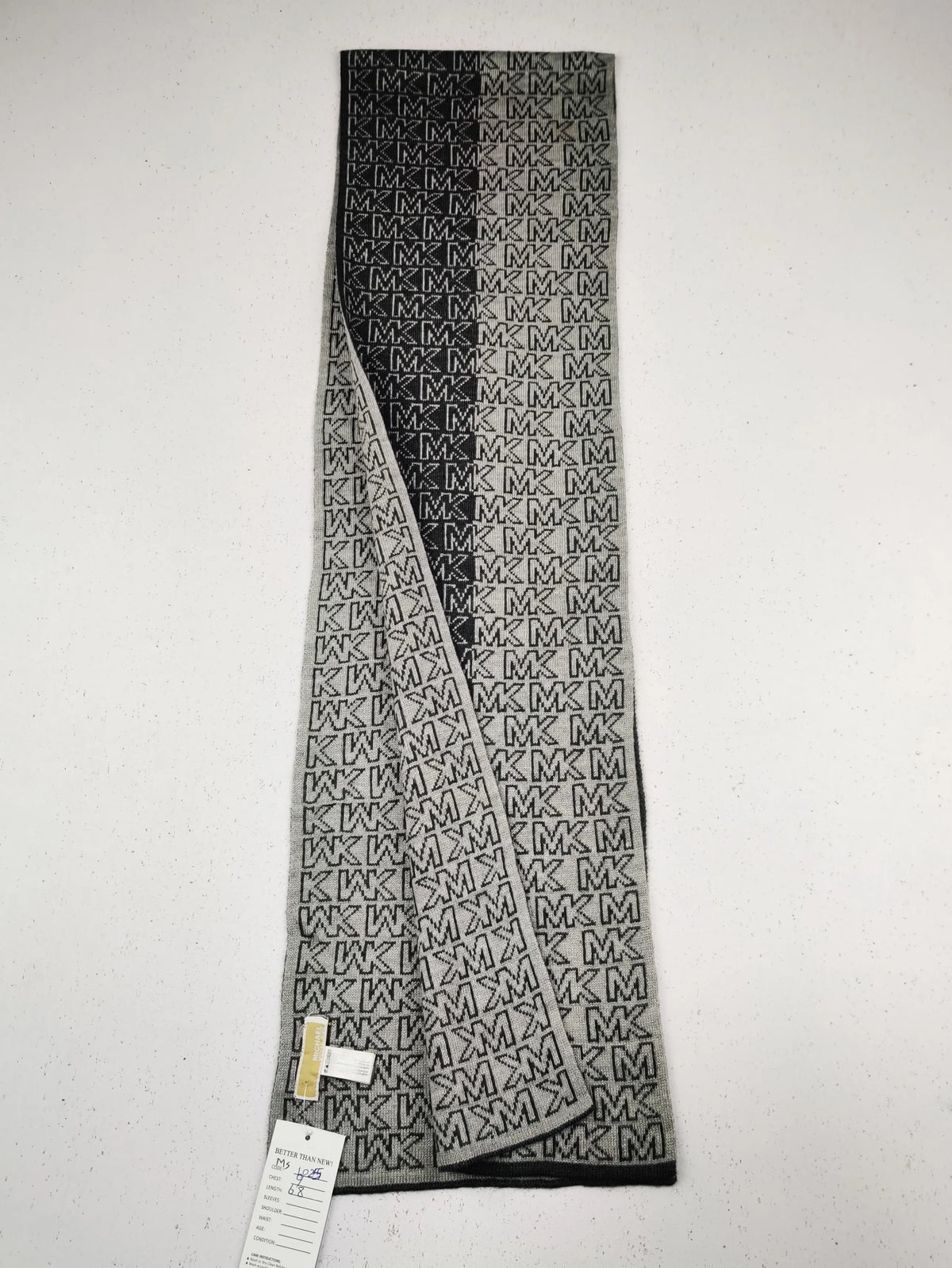 Buy online pre-used pre-loved 100% authentic & Original branded C.A.L.V.I.N K.L.E.I.N (MS-1025) available in Pakistan. Top international brands avilable.