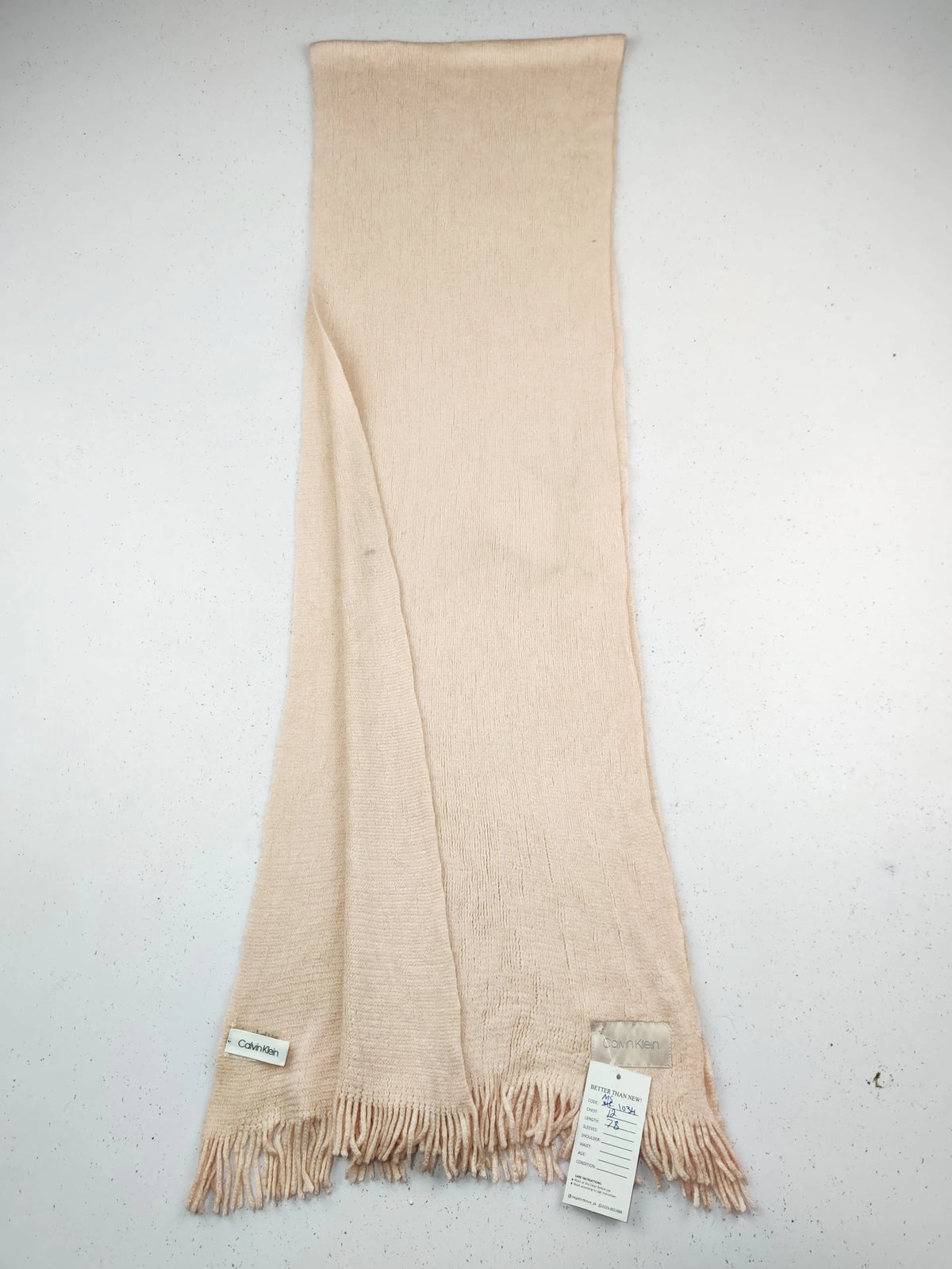 Buy online pre-used pre-loved 100% authentic & Original branded C.A.L.V.I.N K.L.E.I.N (MS-1034) available in Pakistan. Top international brands avilable.