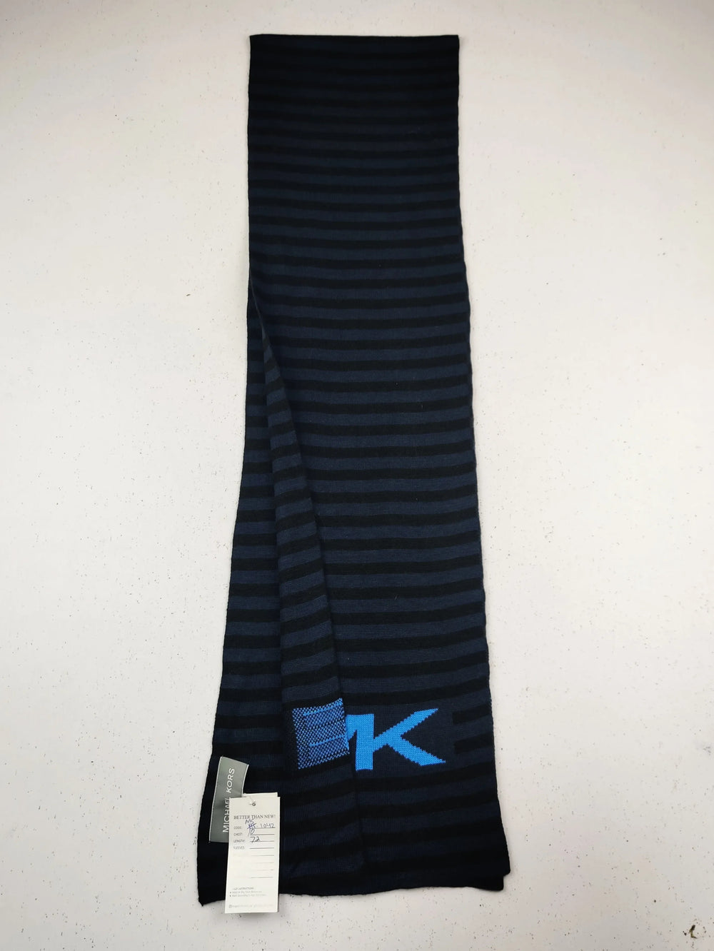 Buy online pre-used pre-loved 100% authentic & Original branded M.I.C.H.A.E.L K.O.R.S (MS-1042) available in Pakistan. Top international brands avilable.