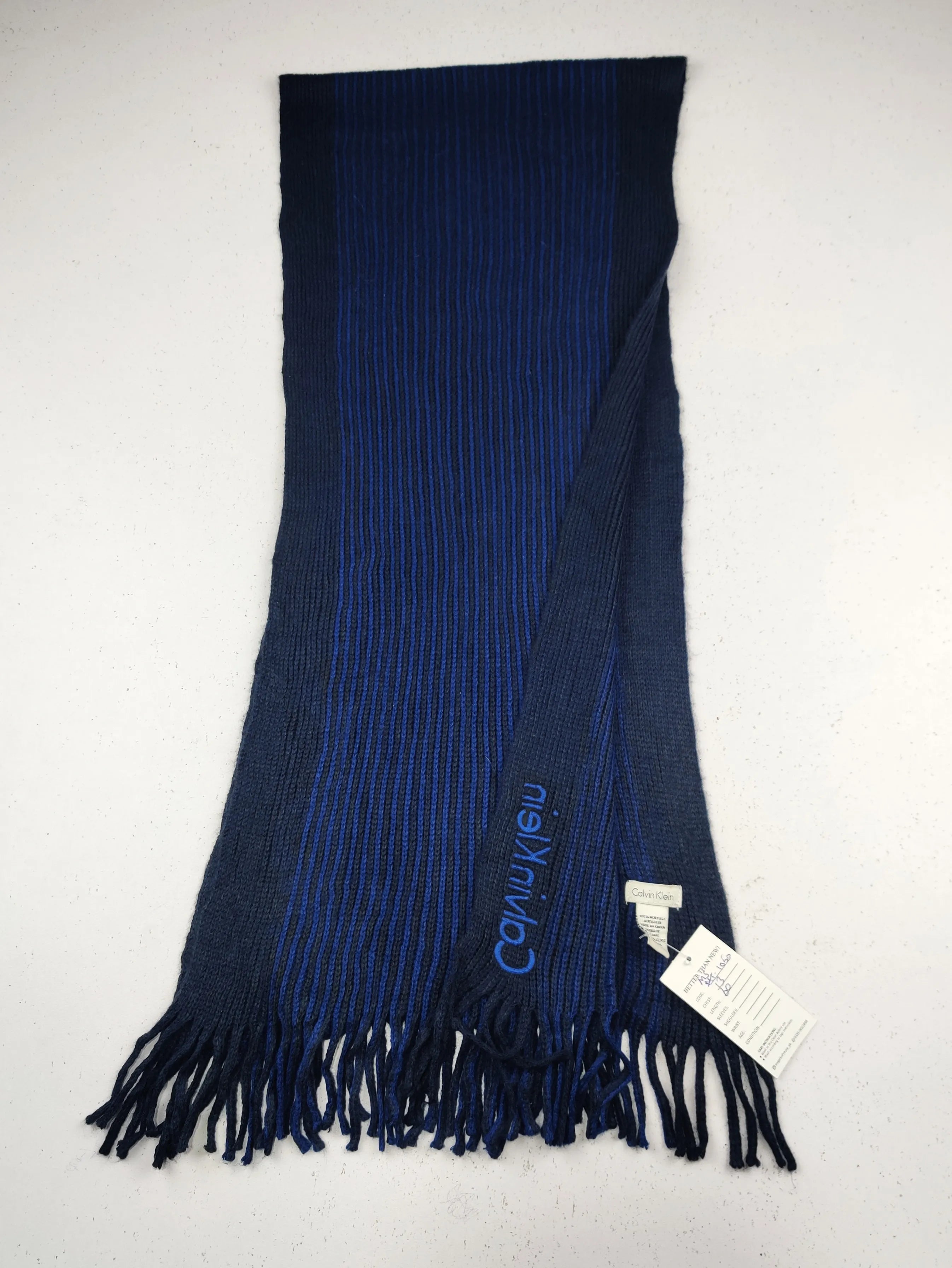 Buy online pre-used pre-loved 100% authentic & Original branded C.A.L.V.I.N K.L.E.I.N (MS-1050) available in Pakistan. Top international brands avilable.